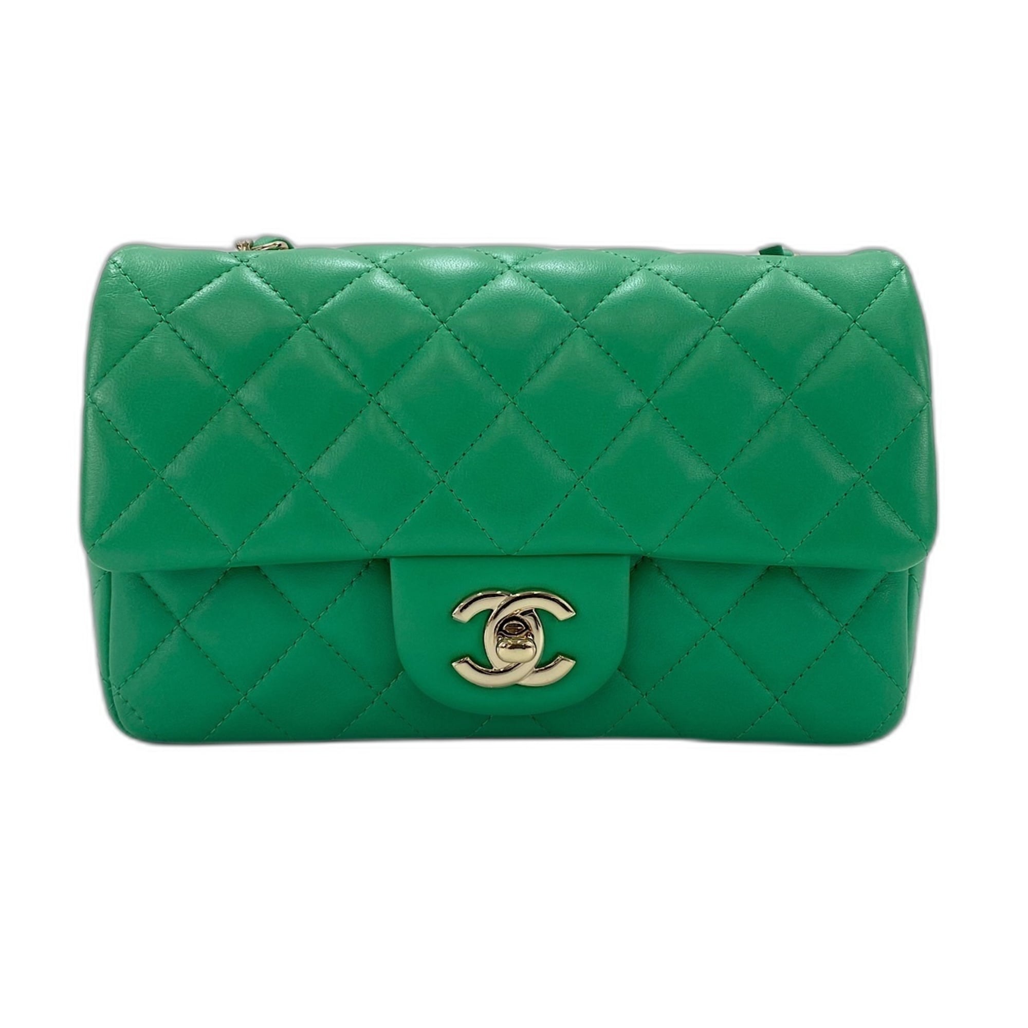 Chanel Green Shoulder Bag (Pre-Owned)