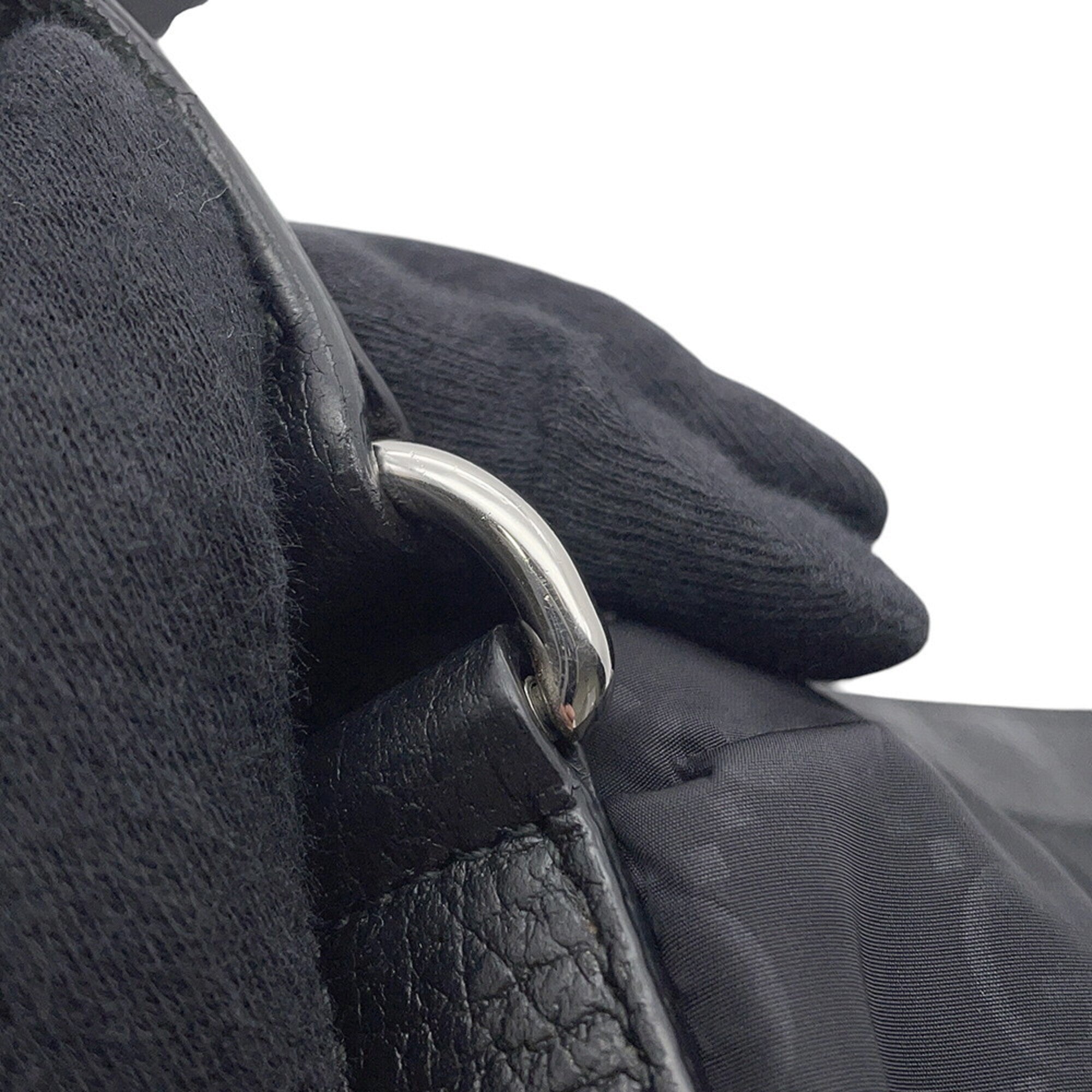 Gucci Black Nylon Handbag Shoulder Bag (Pre-Owned)