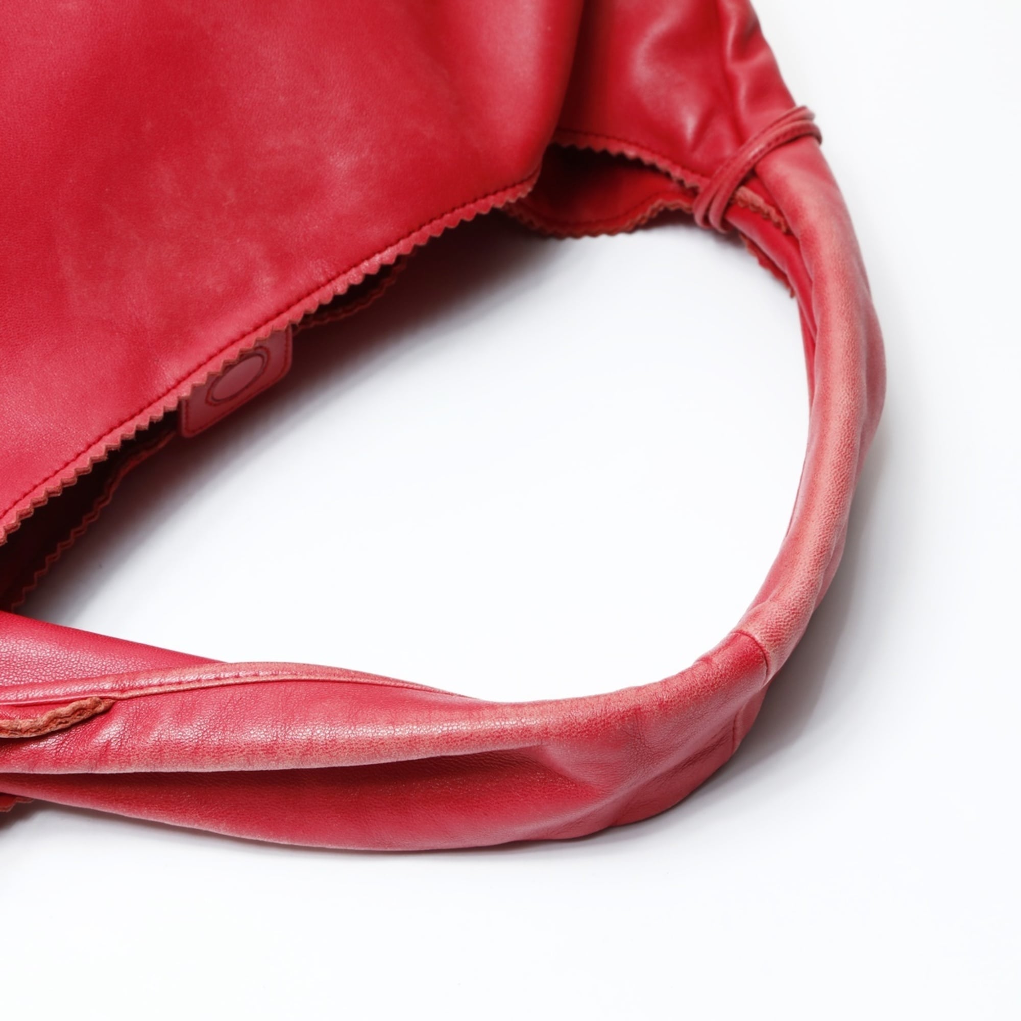 Loewe Red Color Shoulder Bag (Pre-Owned)