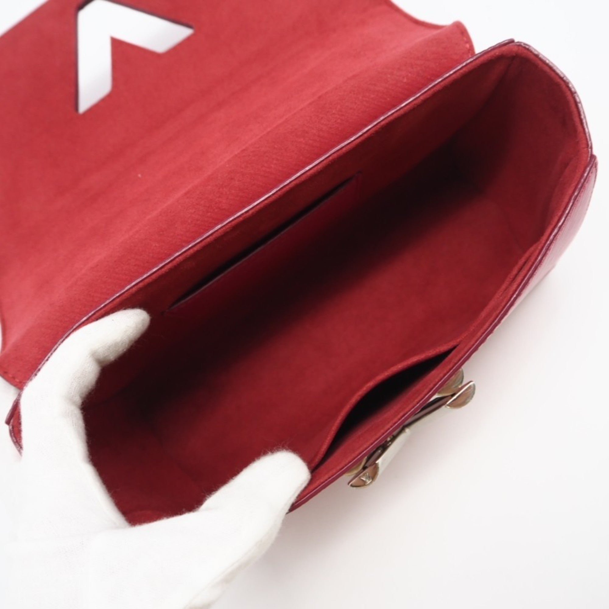 Louis Vuitton Fuchsia Pink Shoulder Bag (Pre-Owned)