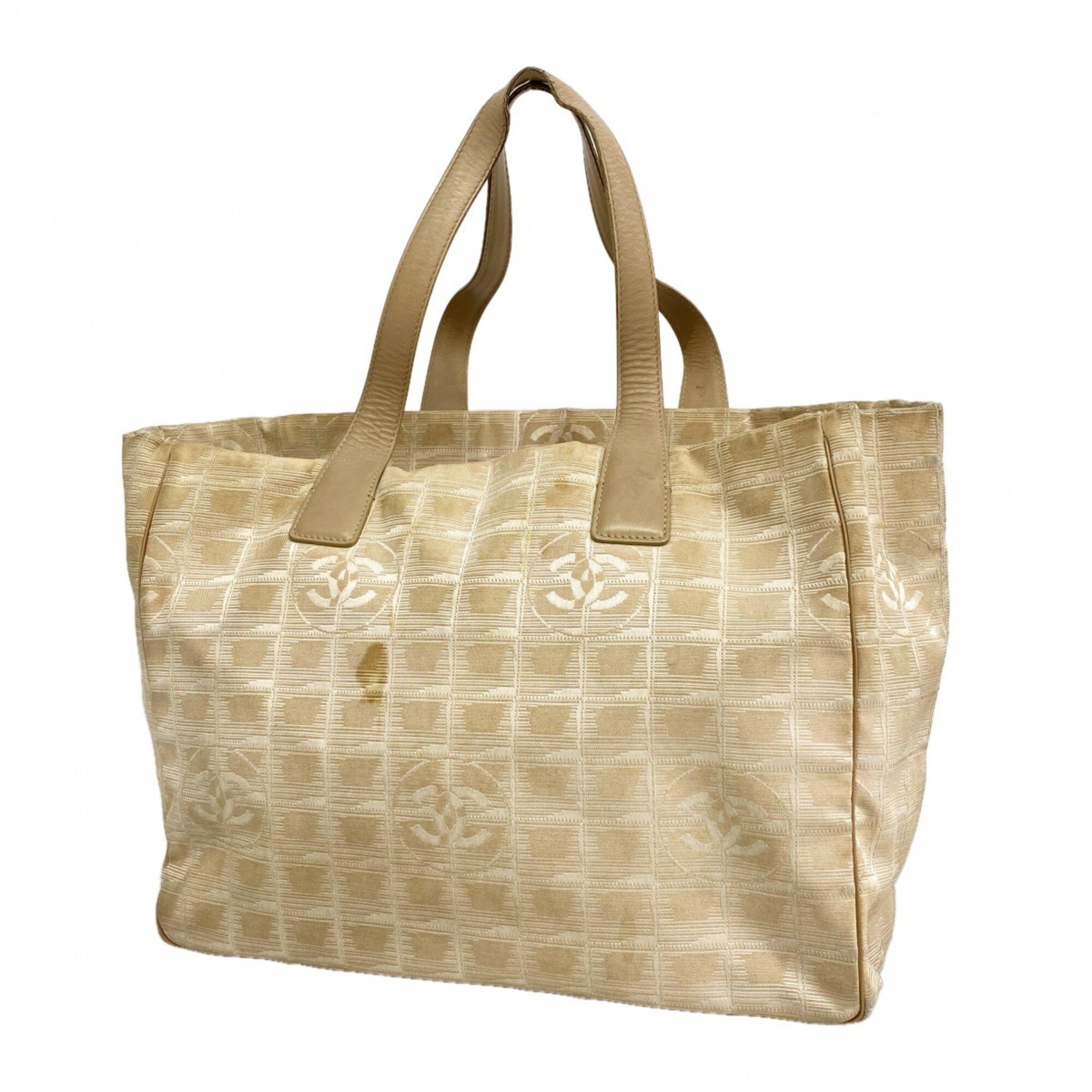 Chanel Beige Nylon Tote Bag (Pre-Owned)