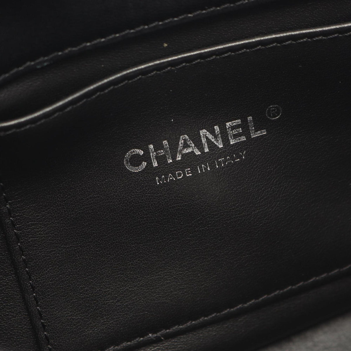 Chanel Black Leather Handbag Shoulder Bag (Pre-Owned)