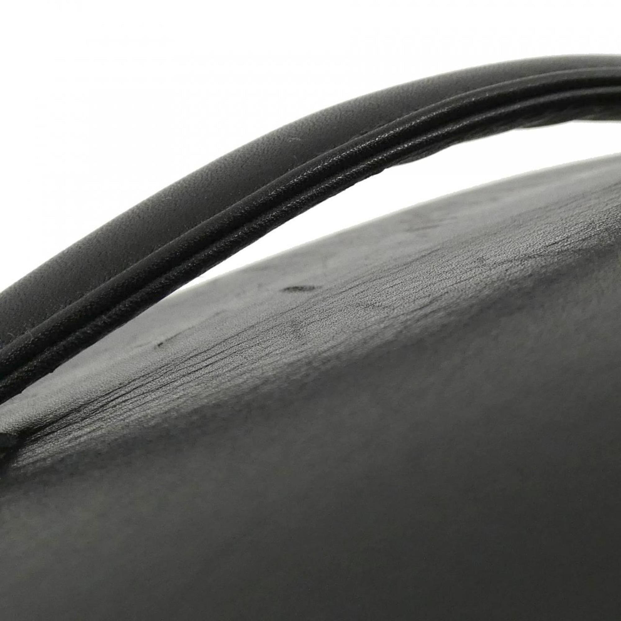 Chanel Black Leather Handbag (Pre-Owned)
