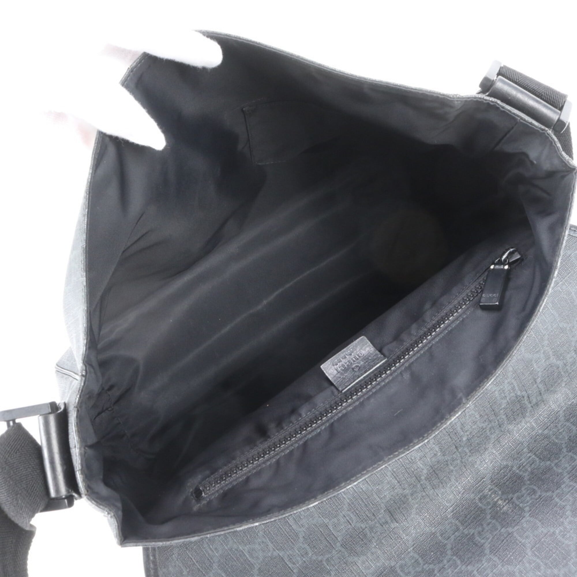 Gucci Black Leather Coated Canvas Messenger Bag Shoulder Bag Tote Bag (Pre-Owned)