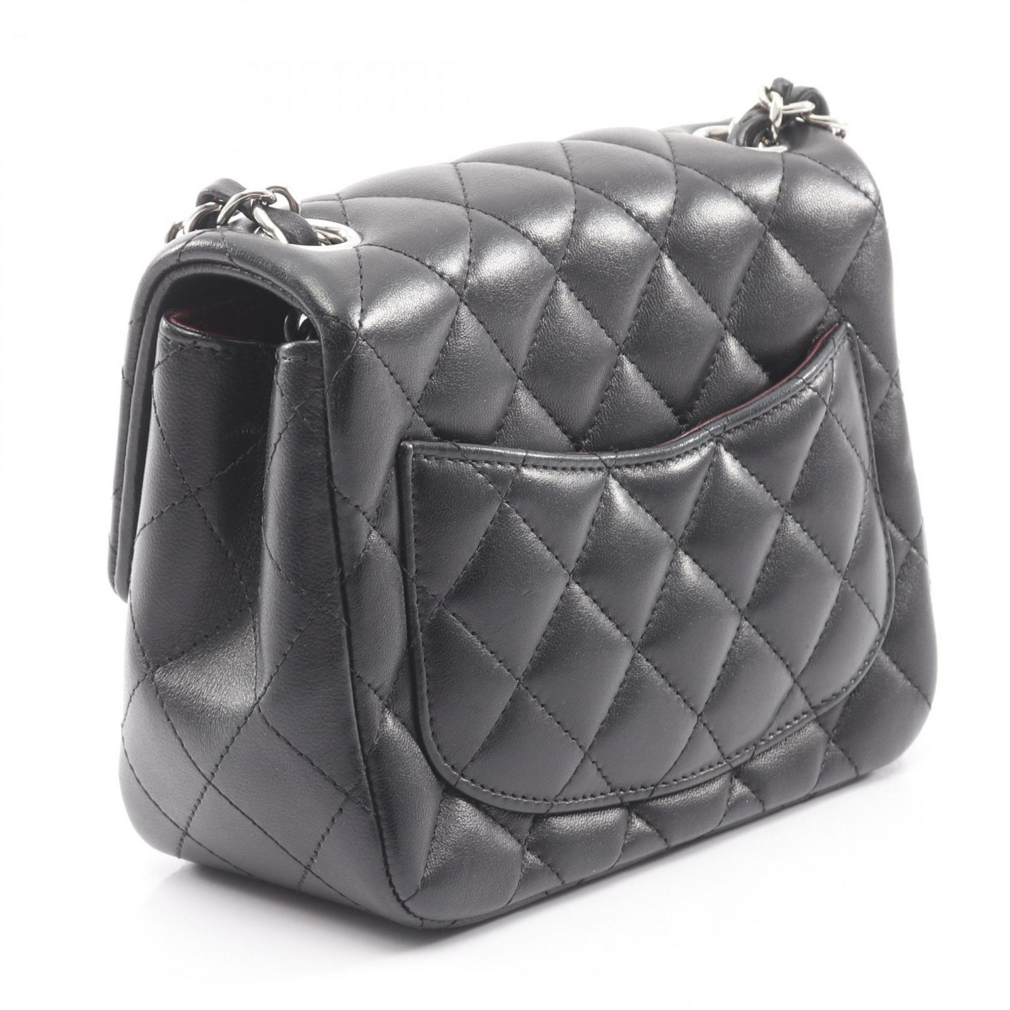 Chanel Black Leather Handbag Shoulder Bag (Pre-Owned)