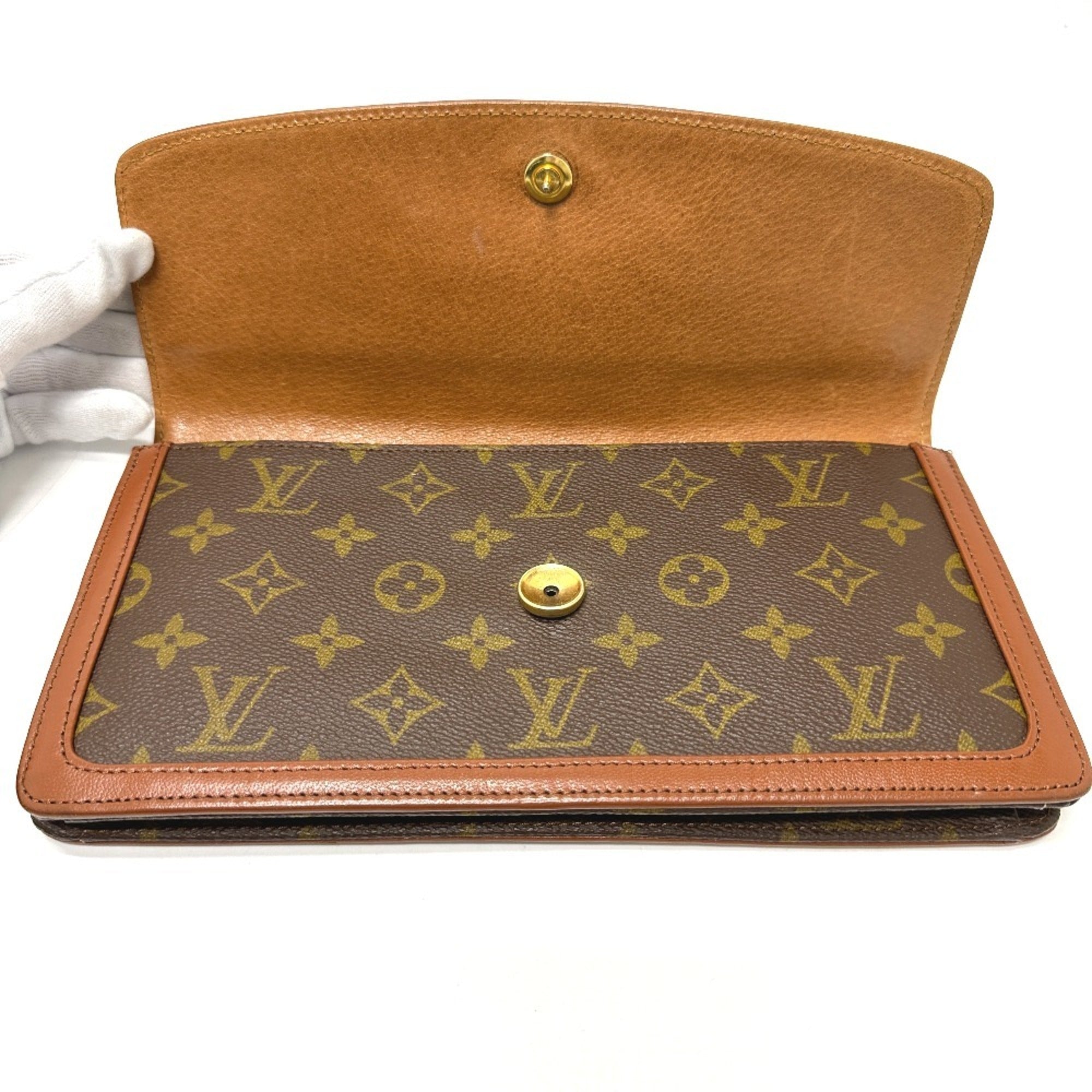 Louis Vuitton Brown Monogram Clutch Bag Pochette (Pre-Owned)