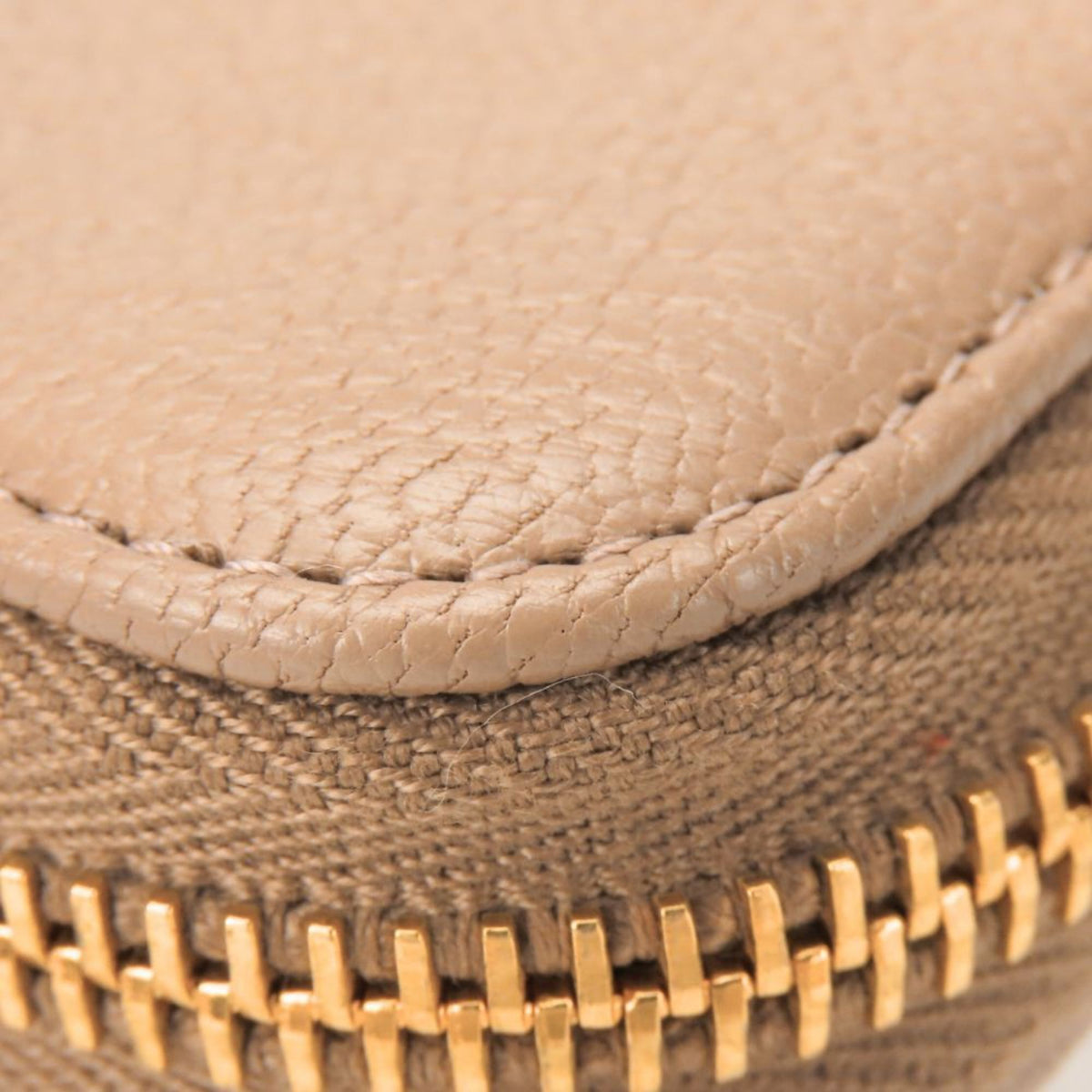 Miu Miu Pink Beige Leather Long Wallet (Bi-Fold) (Pre-Owned)