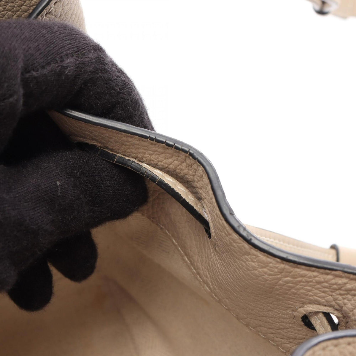 Loewe Beige Leather Handbag (Pre-Owned)
