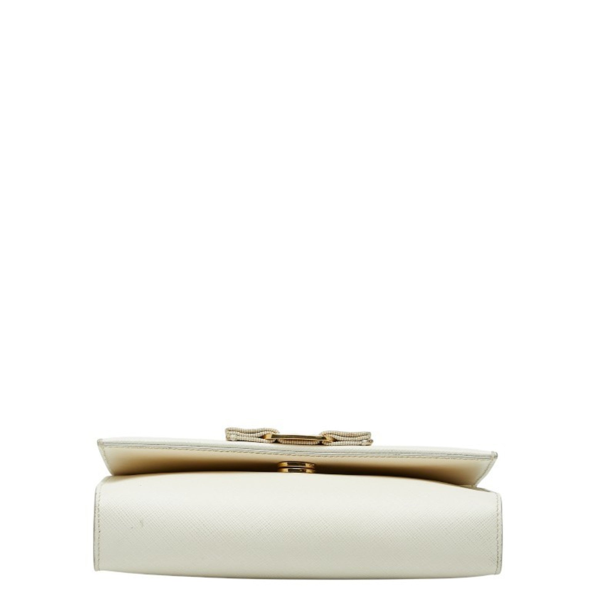Salvatore Ferragamo Off-White White Leather Shoulder Bag (Pre-Owned)