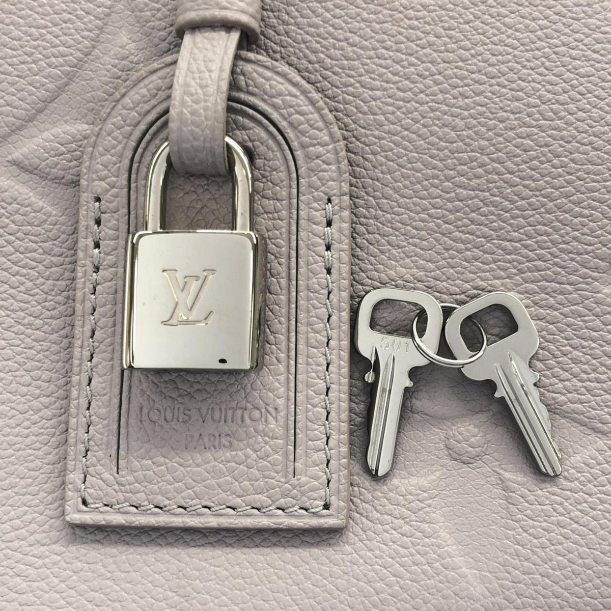 Louis Vuitton Gray Leather Handbag (Pre-Owned)