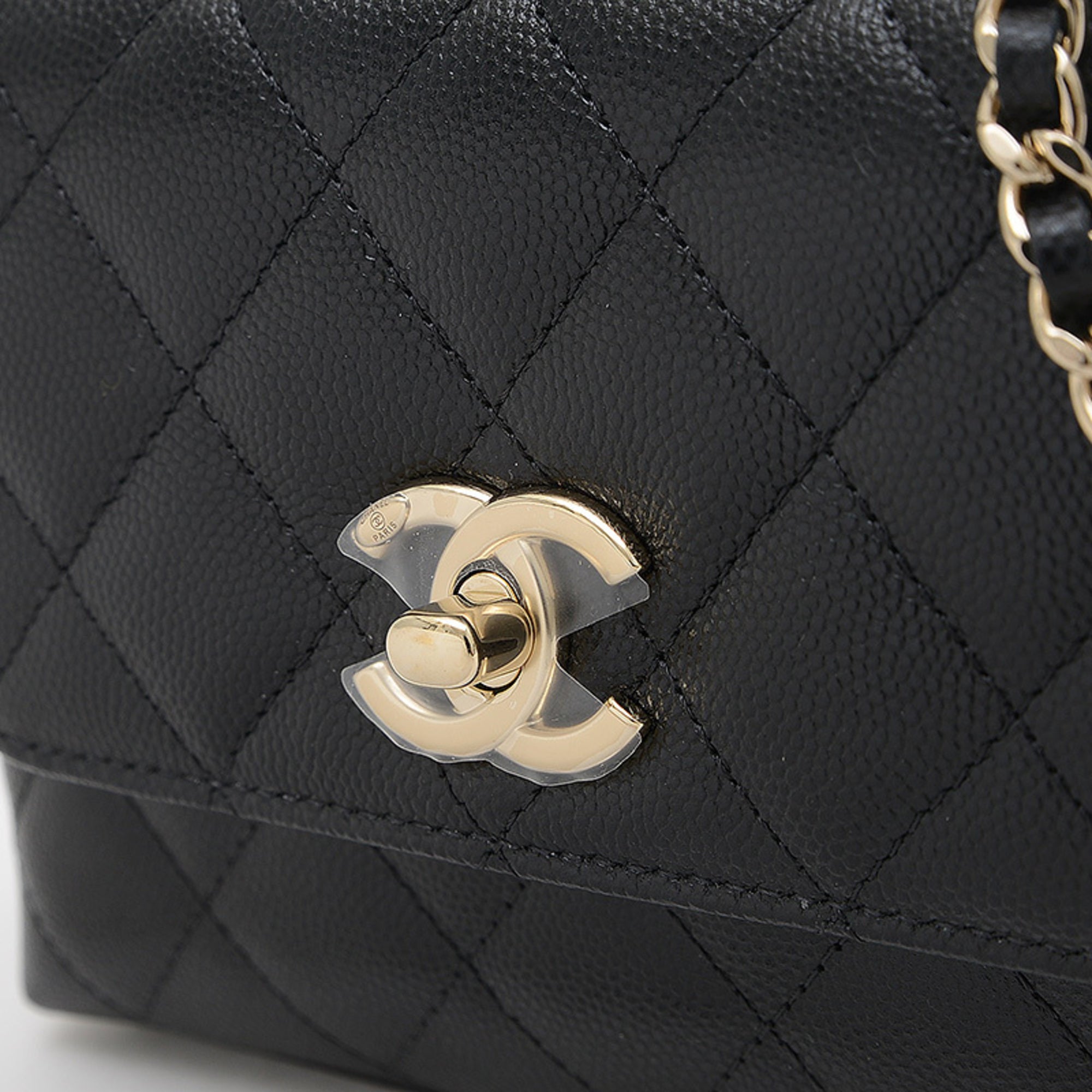 Chanel Black Grained Calfskin Handbag (Pre-Owned)