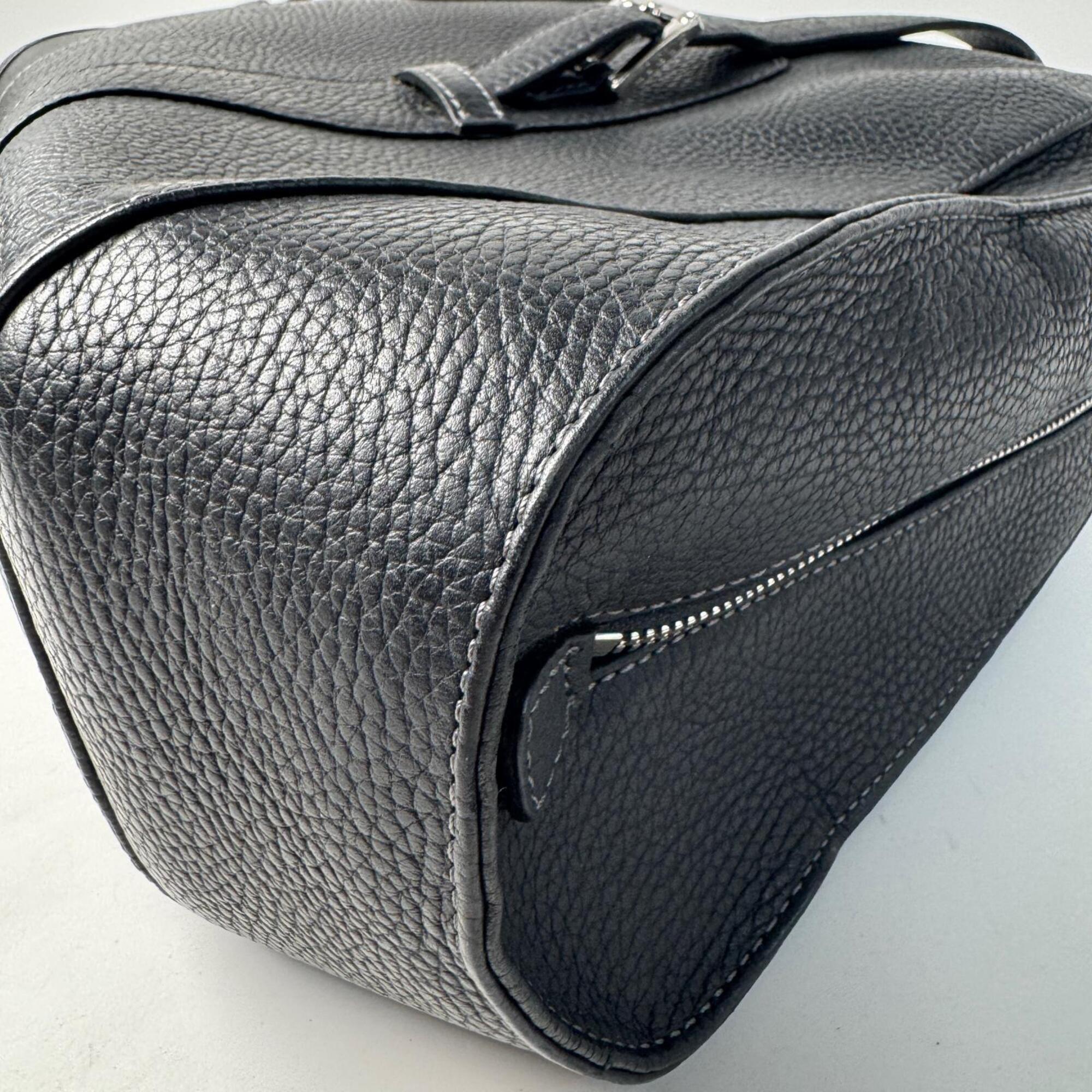 Loewe Black Leather Handbag (Pre-Owned)