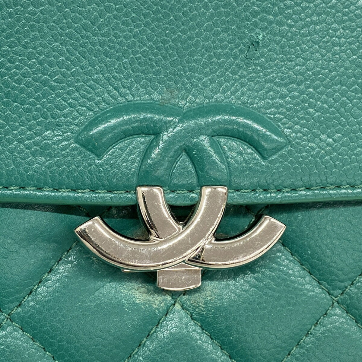 Chanel Green Grained Calfskin Shoulder Bag (Pre-Owned)