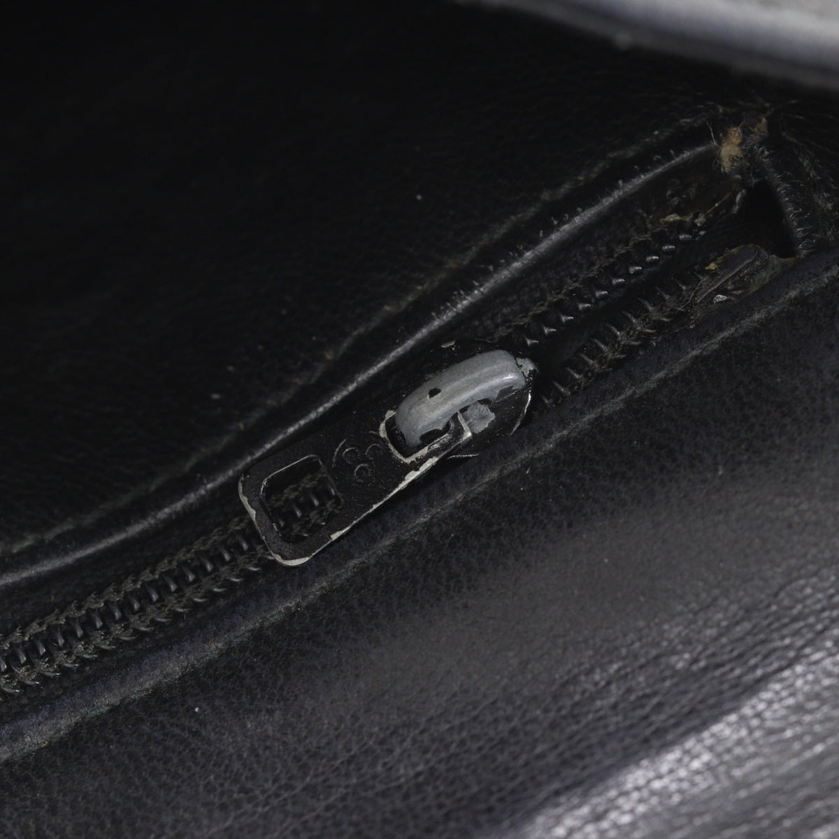 Chanel Matelasse Black Leather Shoulder Bag (Pre-Owned)