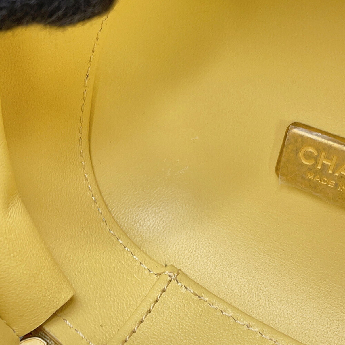 Chanel Yellow Leather Handbag Shoulder Bag (Pre-Owned)