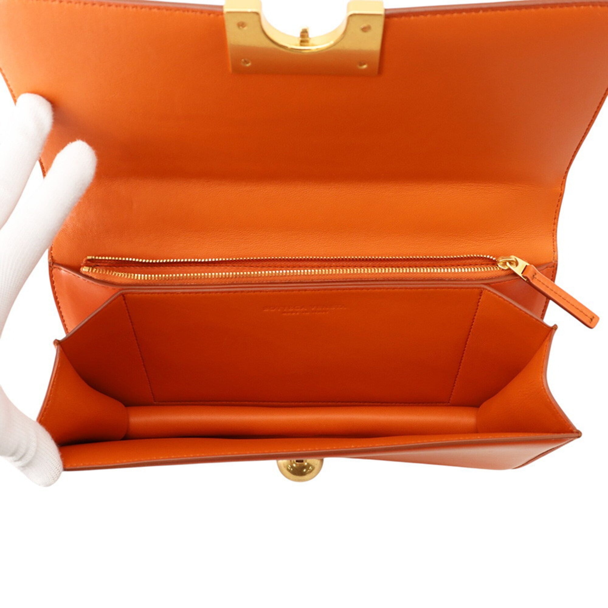 Bottega Veneta Orange Leather Shoulder Bag (Pre-Owned)