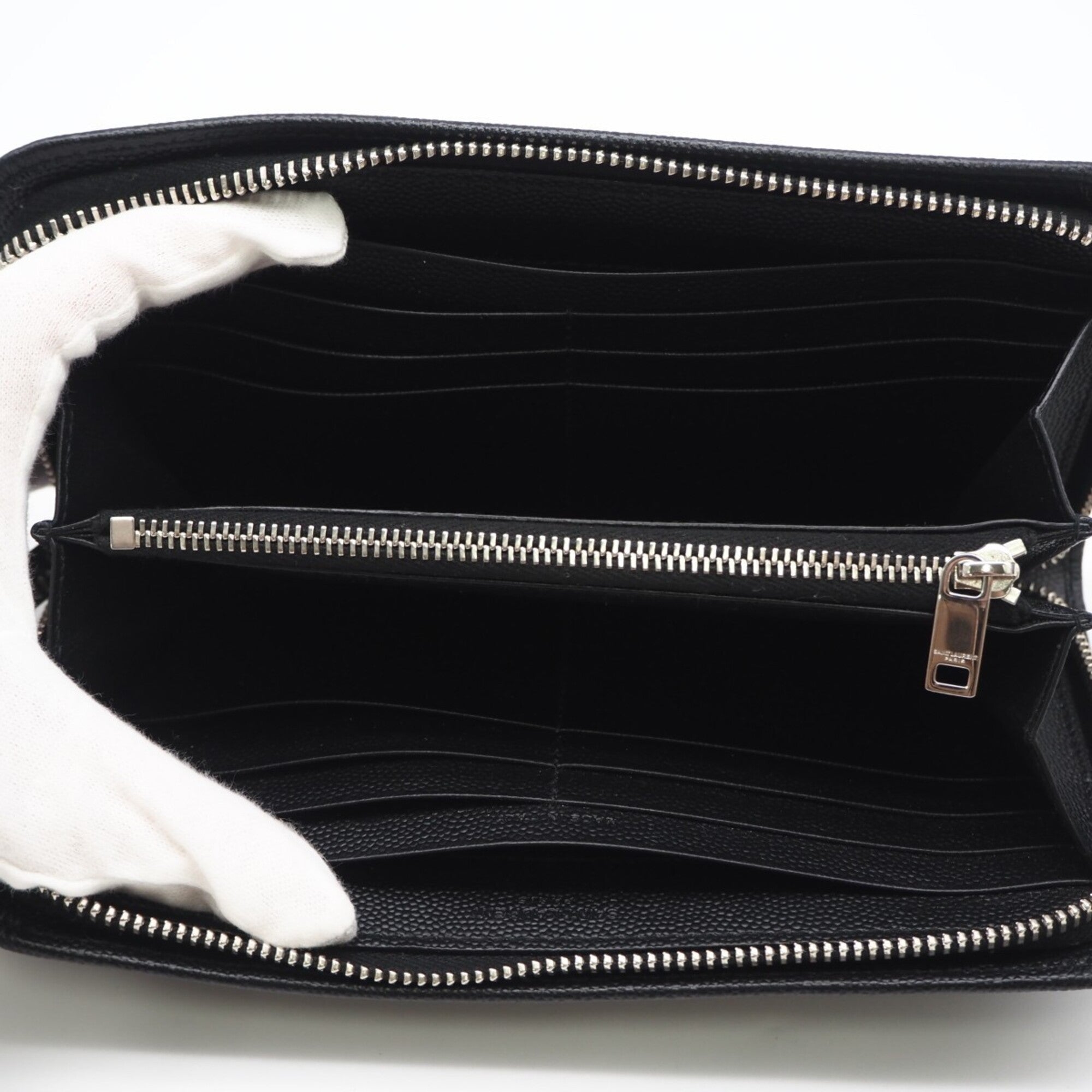 Yves Saint Laurent Black Leather Long Wallet (Bi-Fold) (Pre-Owned)