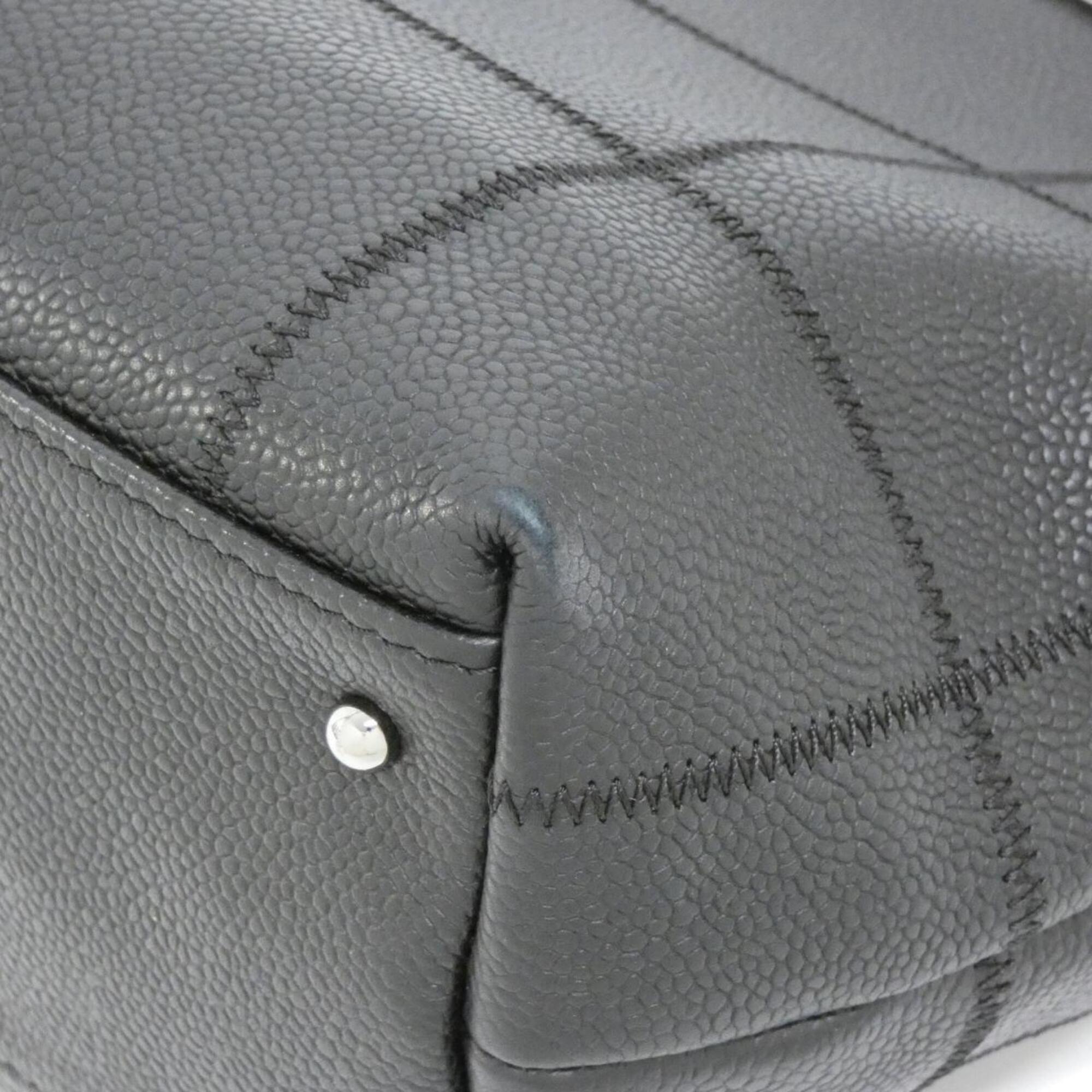 Chanel Black Grained Calfskin Handbag (Pre-Owned)