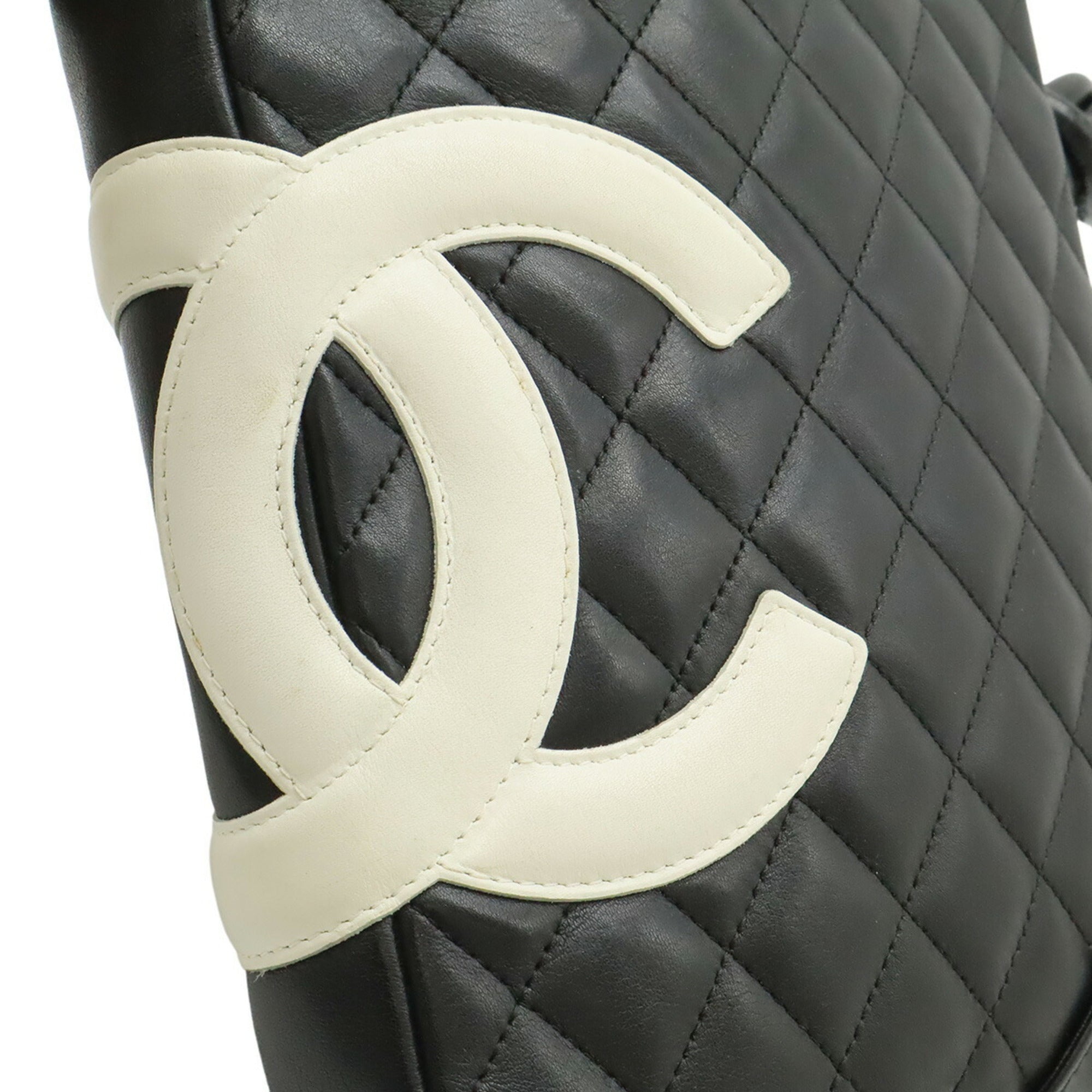 Chanel Black White Shoulder Bag (Pre-Owned)