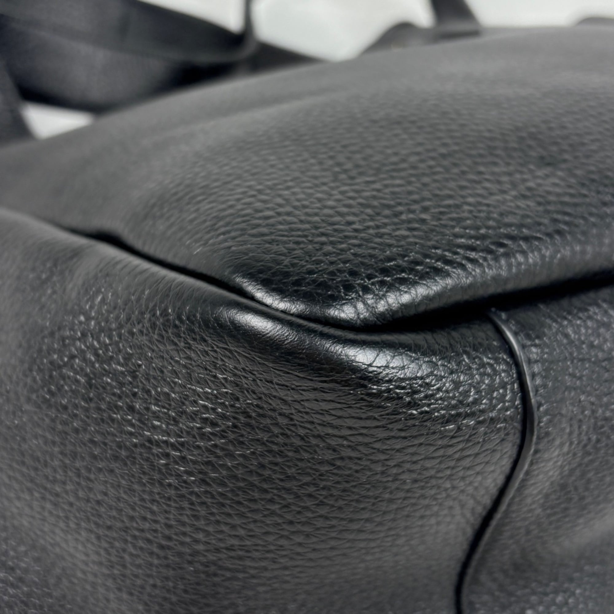 Saint Laurent Black Leather Tote Bag (Pre-Owned)