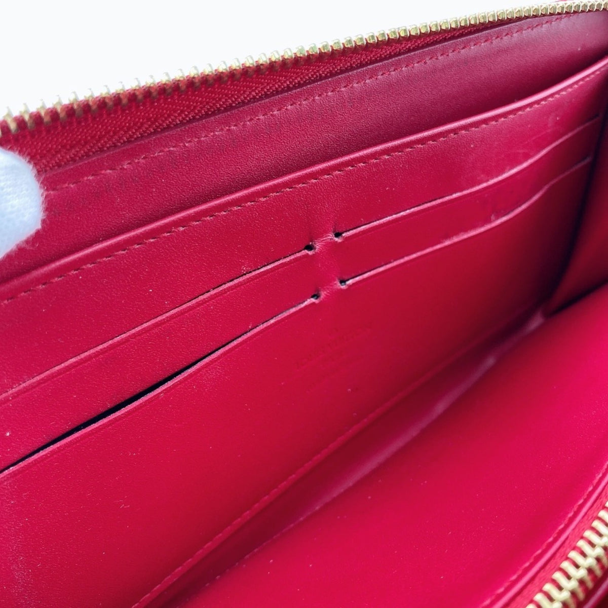 Louis Vuitton Monogram Vernis Red Color Monogram Vernis Long Wallet (Bi-Fold) (Pre-Owned)