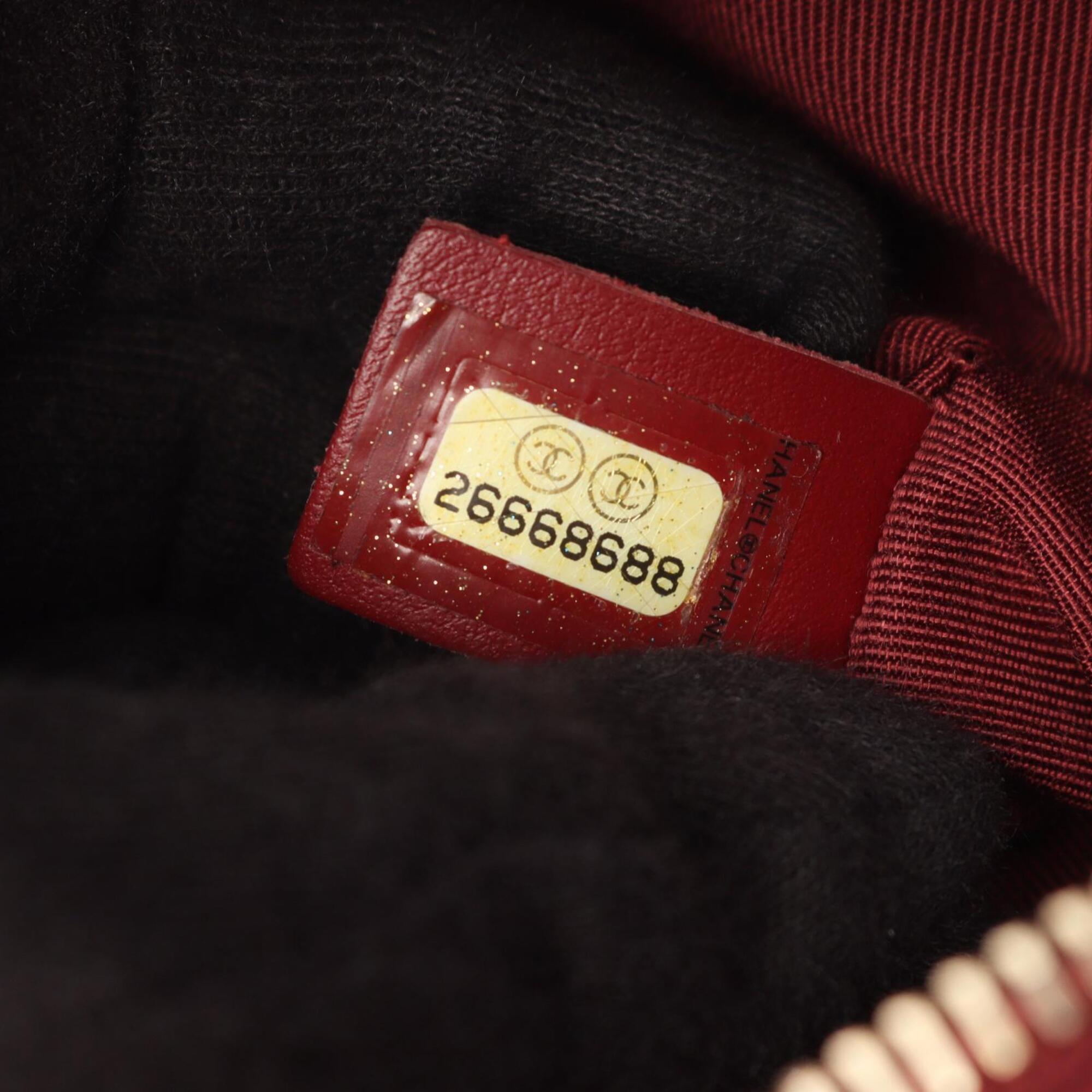 Chanel Red Color Leather Handbag Shoulder Bag (Pre-Owned)