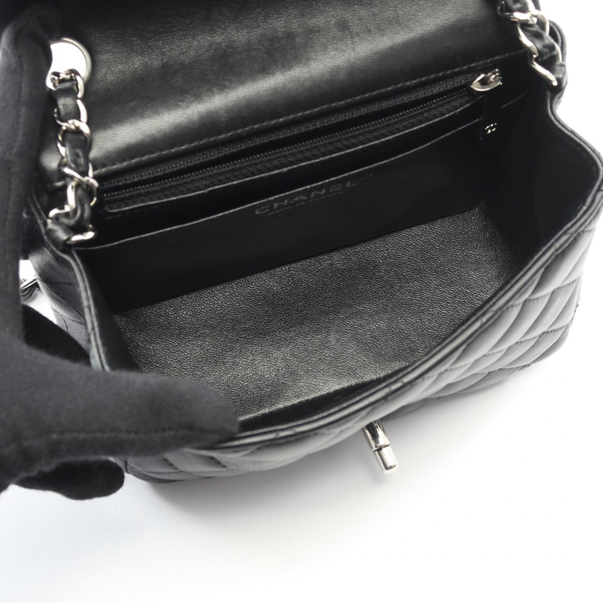 Chanel Black Leather Handbag Shoulder Bag (Pre-Owned)