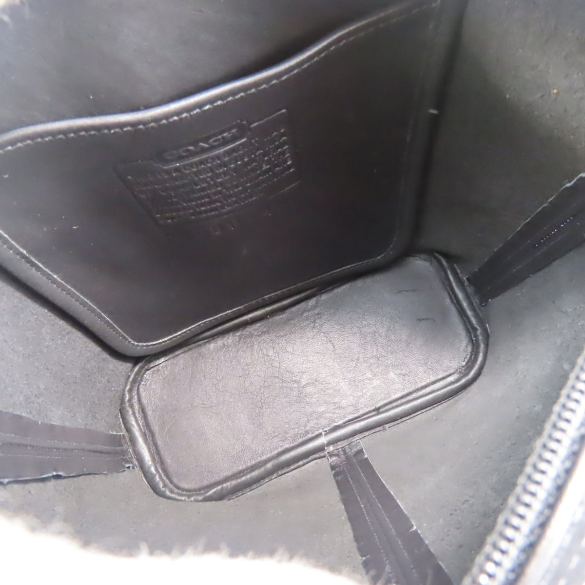 Coach Black Leather Shoulder Bag (Pre-Owned)