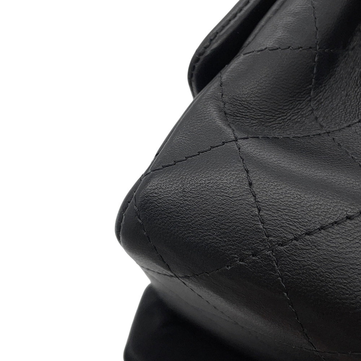 Chanel Black Leather Handbag Shoulder Bag (Pre-Owned)