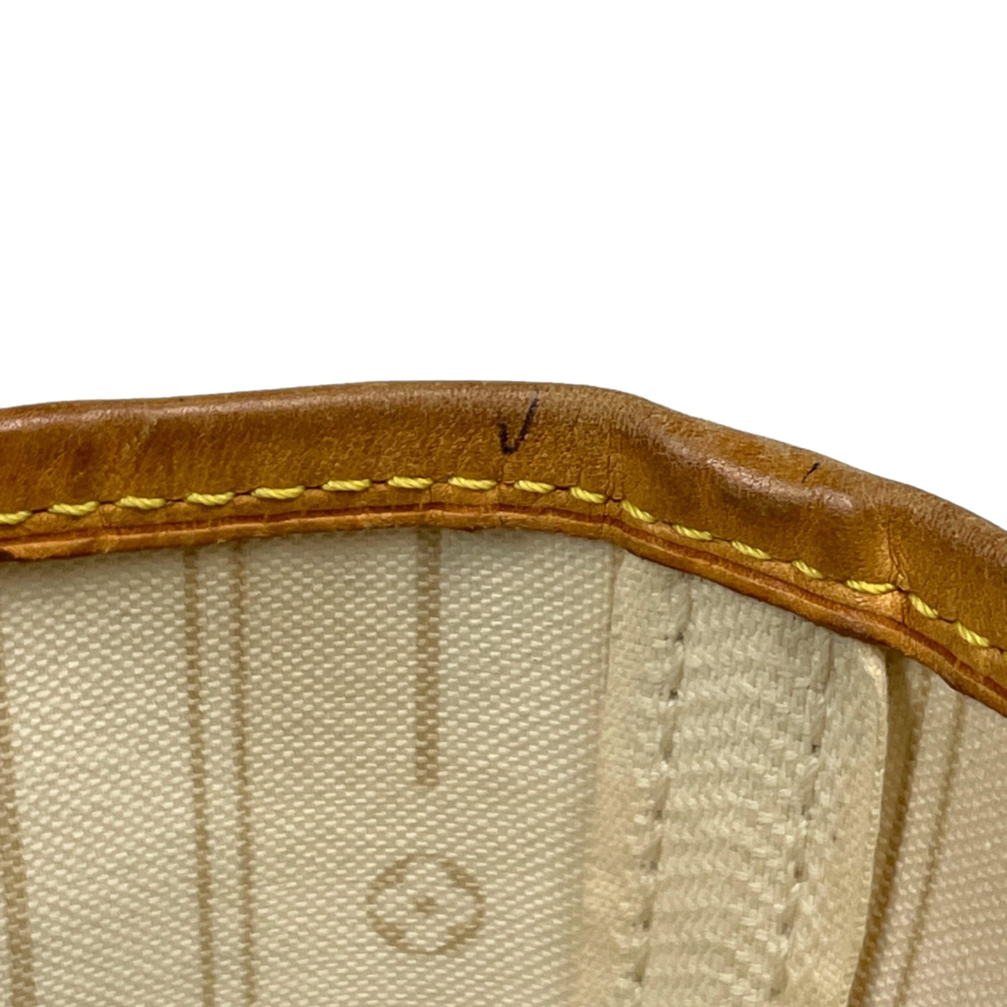 Louis Vuitton White Damier Azur Shoulder Bag Tote Bag (Pre-Owned)
