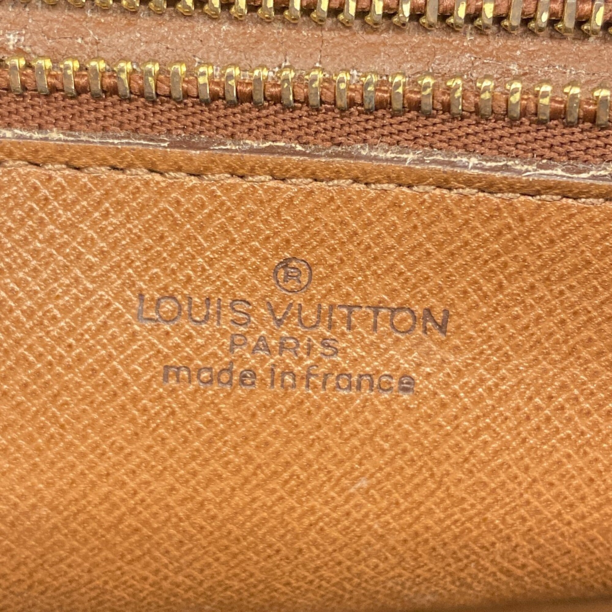Louis Vuitton Brown Shoulder Bag (Pre-Owned)
