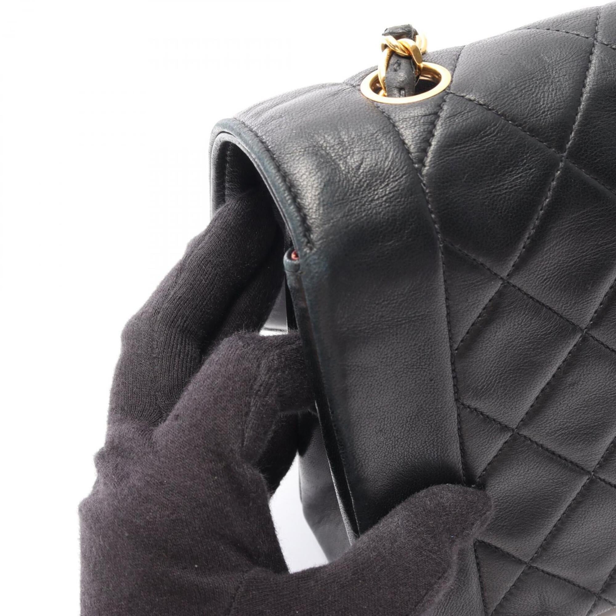 Chanel Black Leather Handbag Shoulder Bag (Pre-Owned)