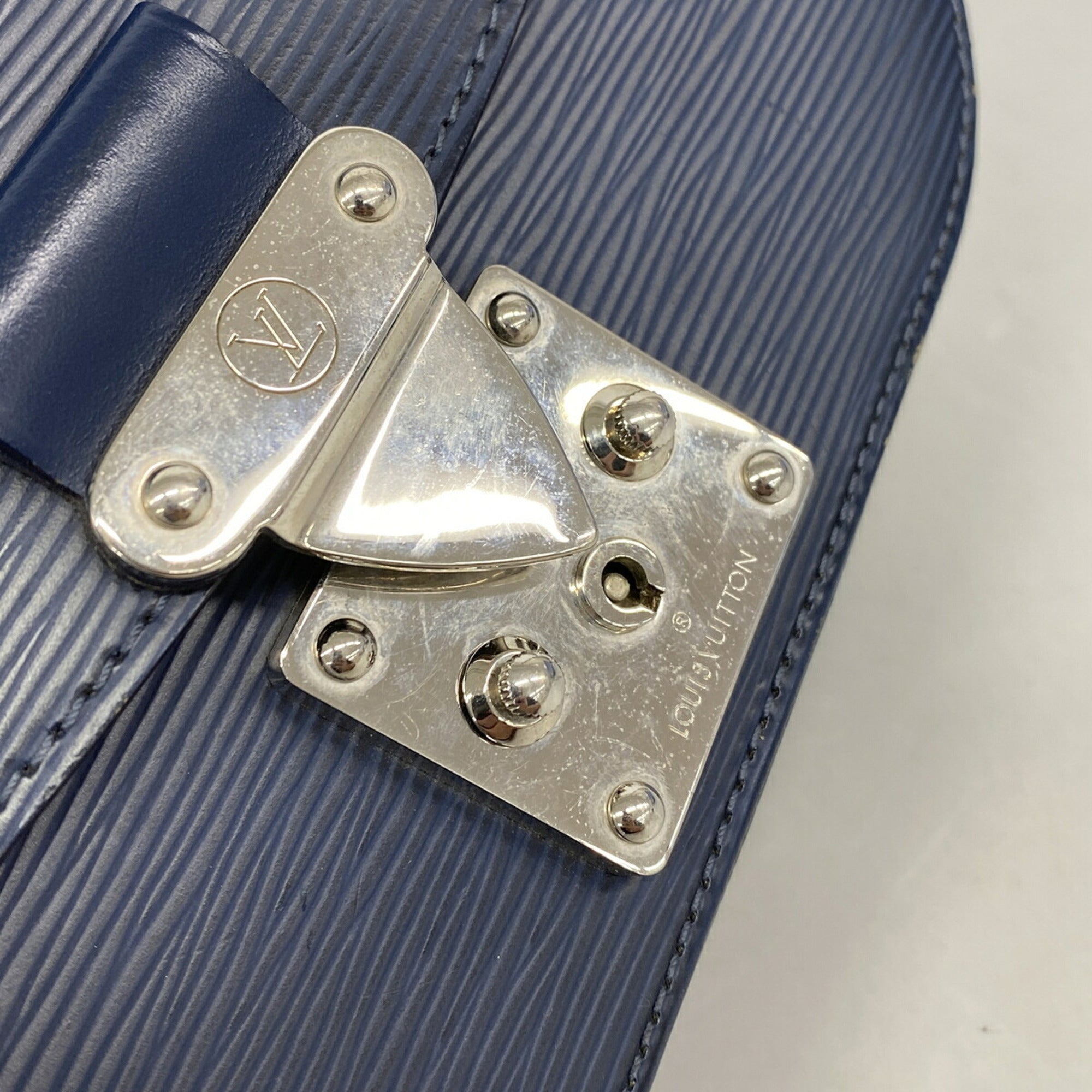 Louis Vuitton Navy Handbag (Pre-Owned)