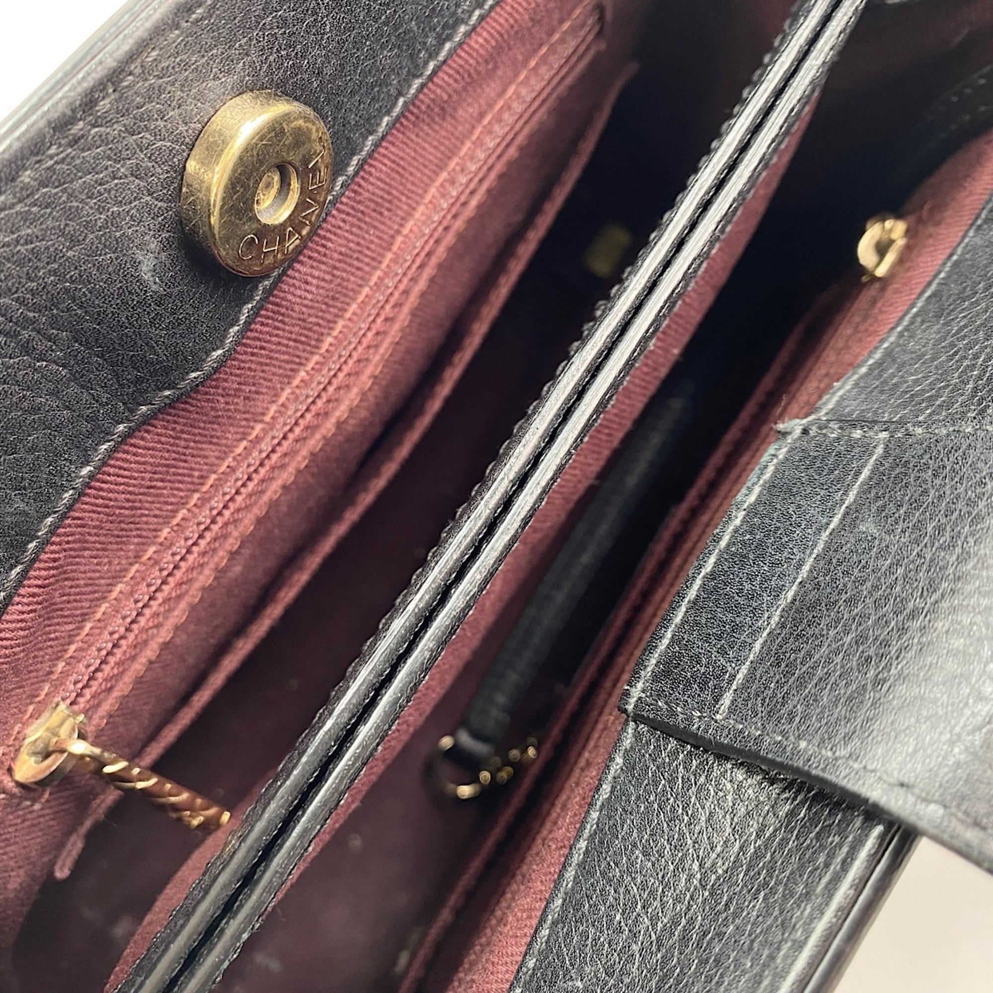 Chanel Black Handbag (Pre-Owned)