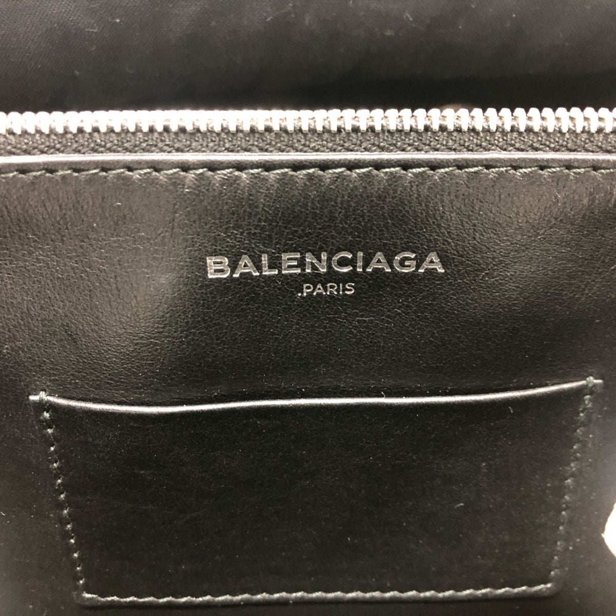 Balenciaga White Leather Handbag (Pre-Owned)