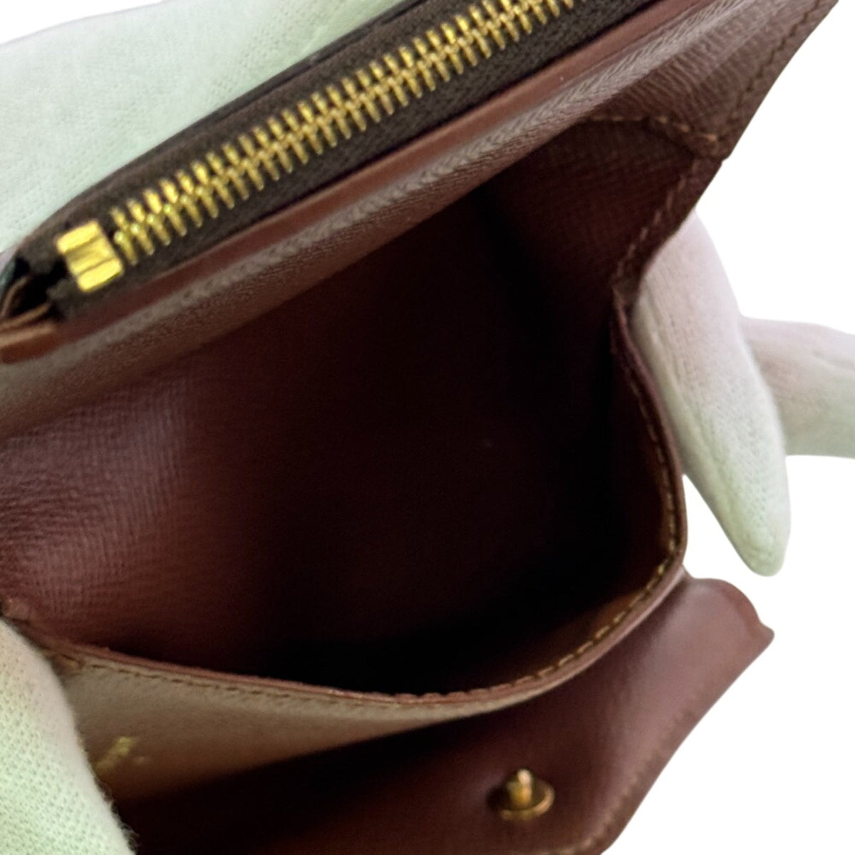 Louis Vuitton Monogram Brown Monogram Wallet (Tri-Fold) (Pre-Owned)