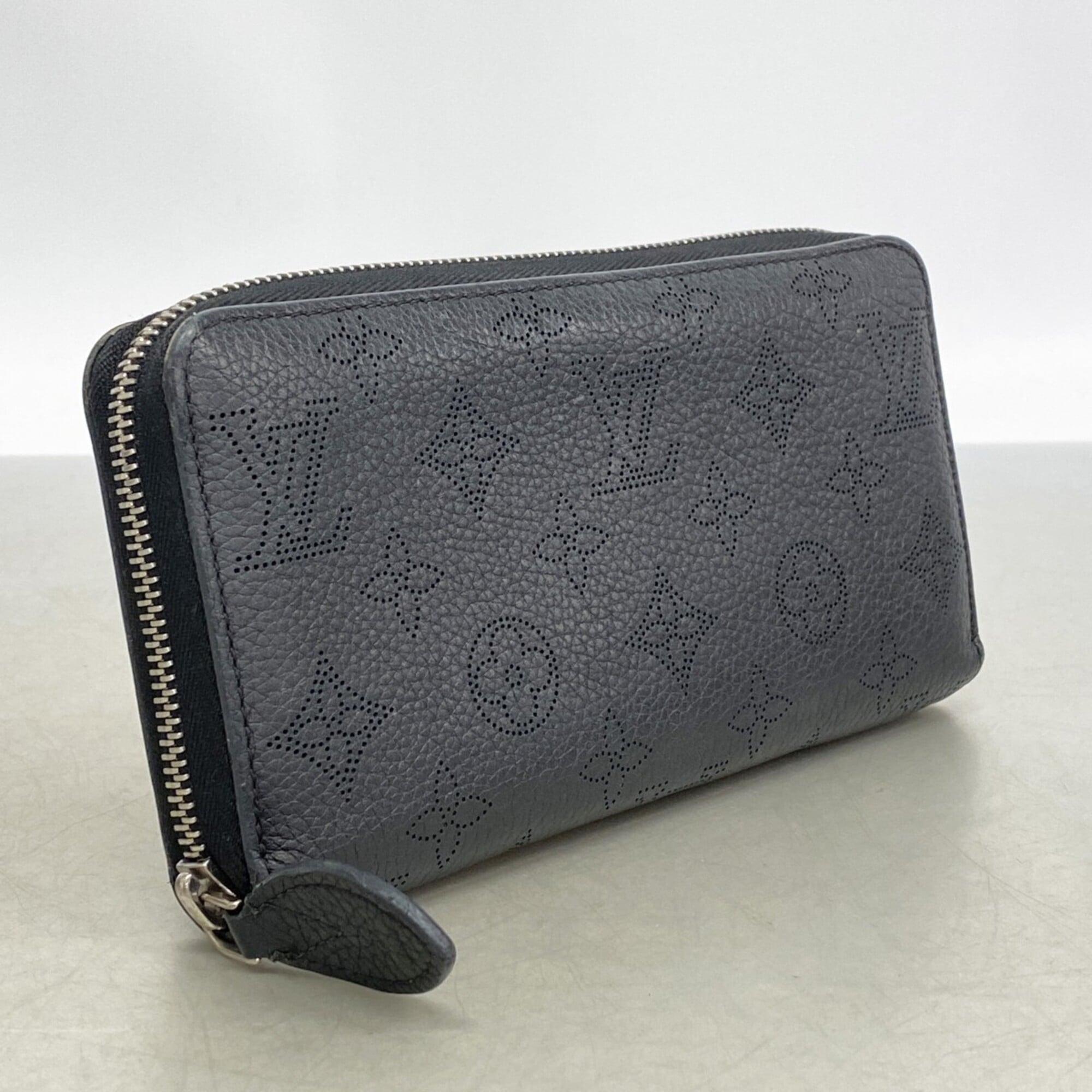 Louis Vuitton Noir Long Wallet (Bi-Fold) (Pre-Owned)