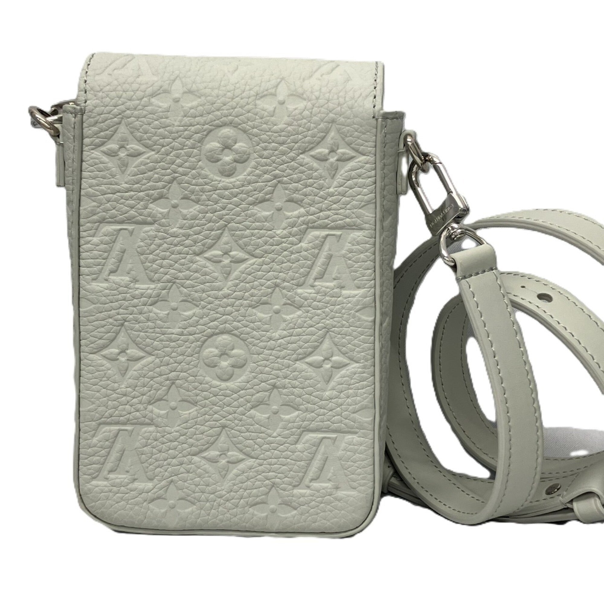 Louis Vuitton Mint Blue Leather Shoulder Bag (Pre-Owned)