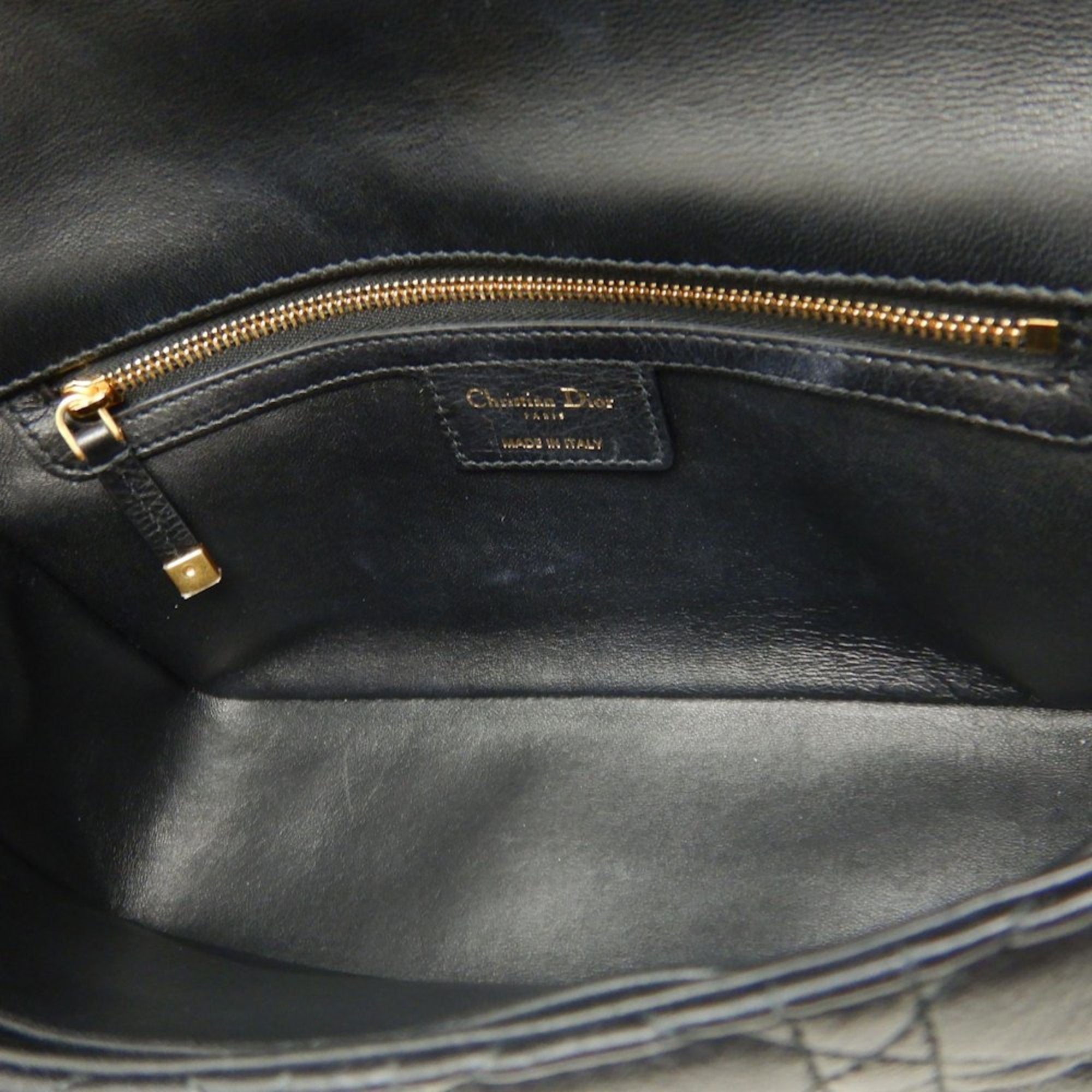 Christian Dior Black Leather Shoulder Bag (Pre-Owned)