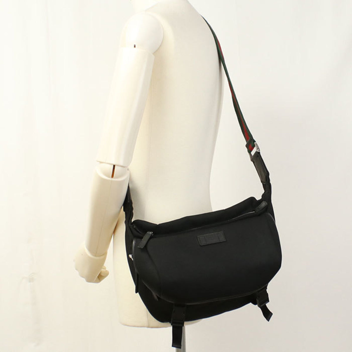Gucci Black Canvas Shoulder Bag Sling Bag (Pre-Owned)