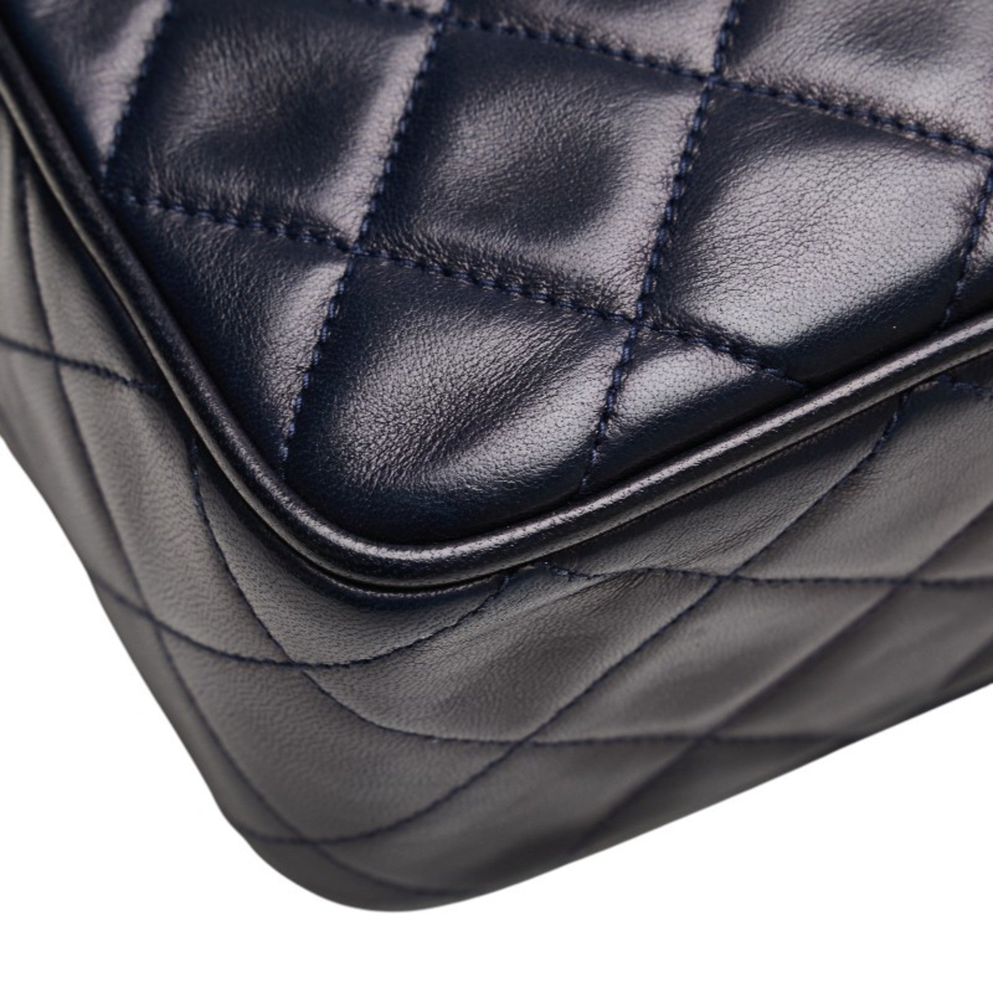 Chanel Matelasse Navy Leather Shoulder Bag (Pre-Owned)