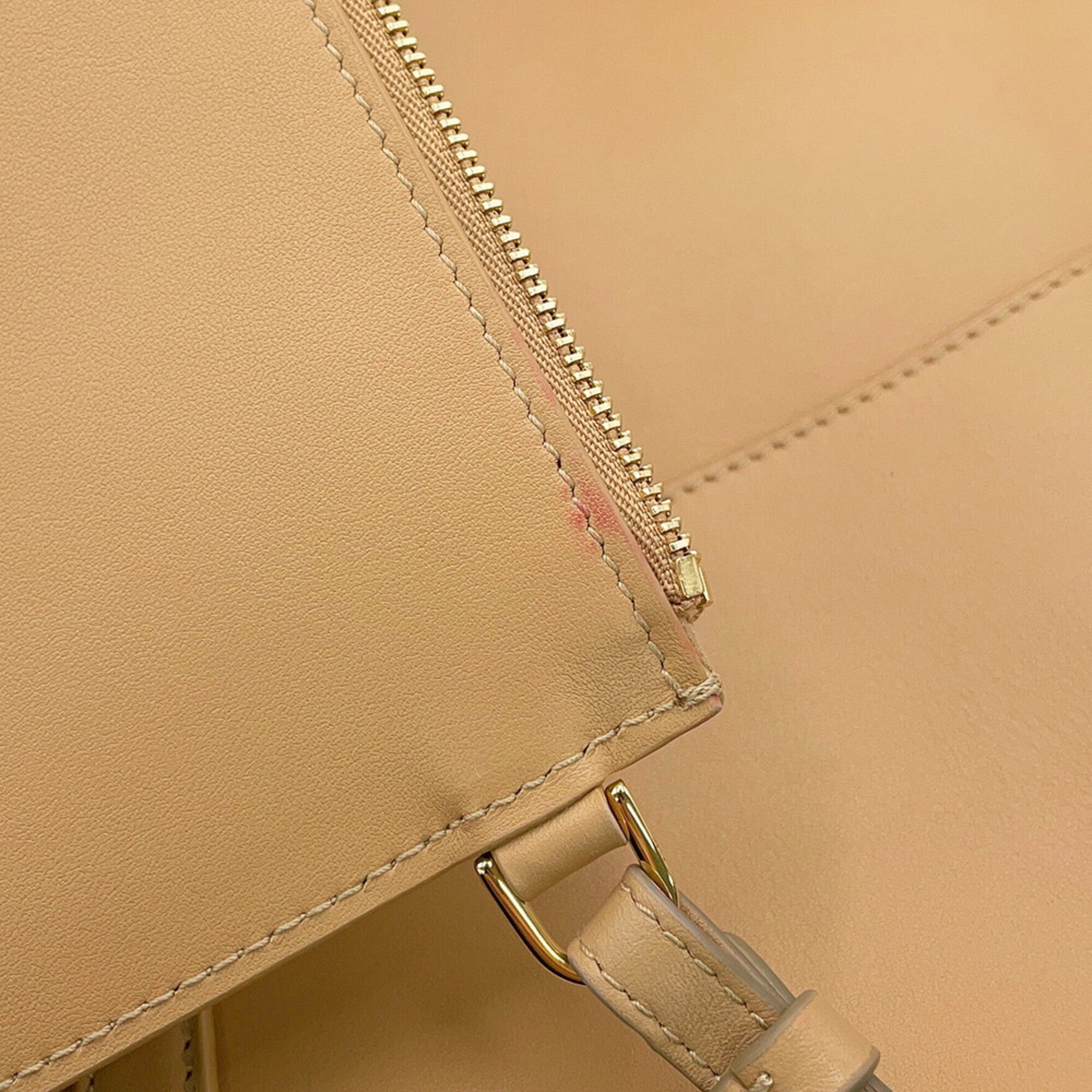 Salvatore Ferragamo Light Camel Leather Tote Bag (Pre-Owned)