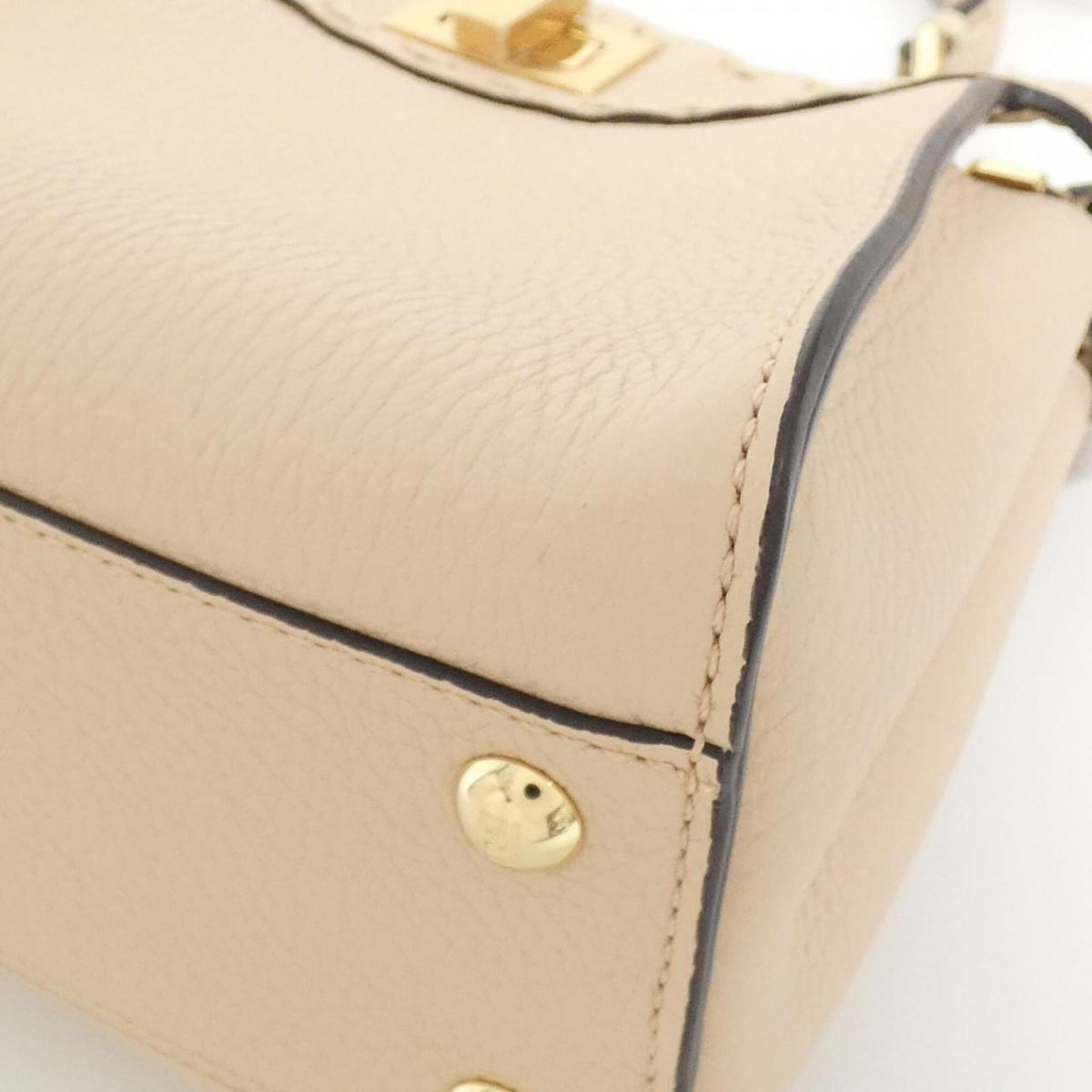 Fendi Pink Leather Handbag (Pre-Owned)