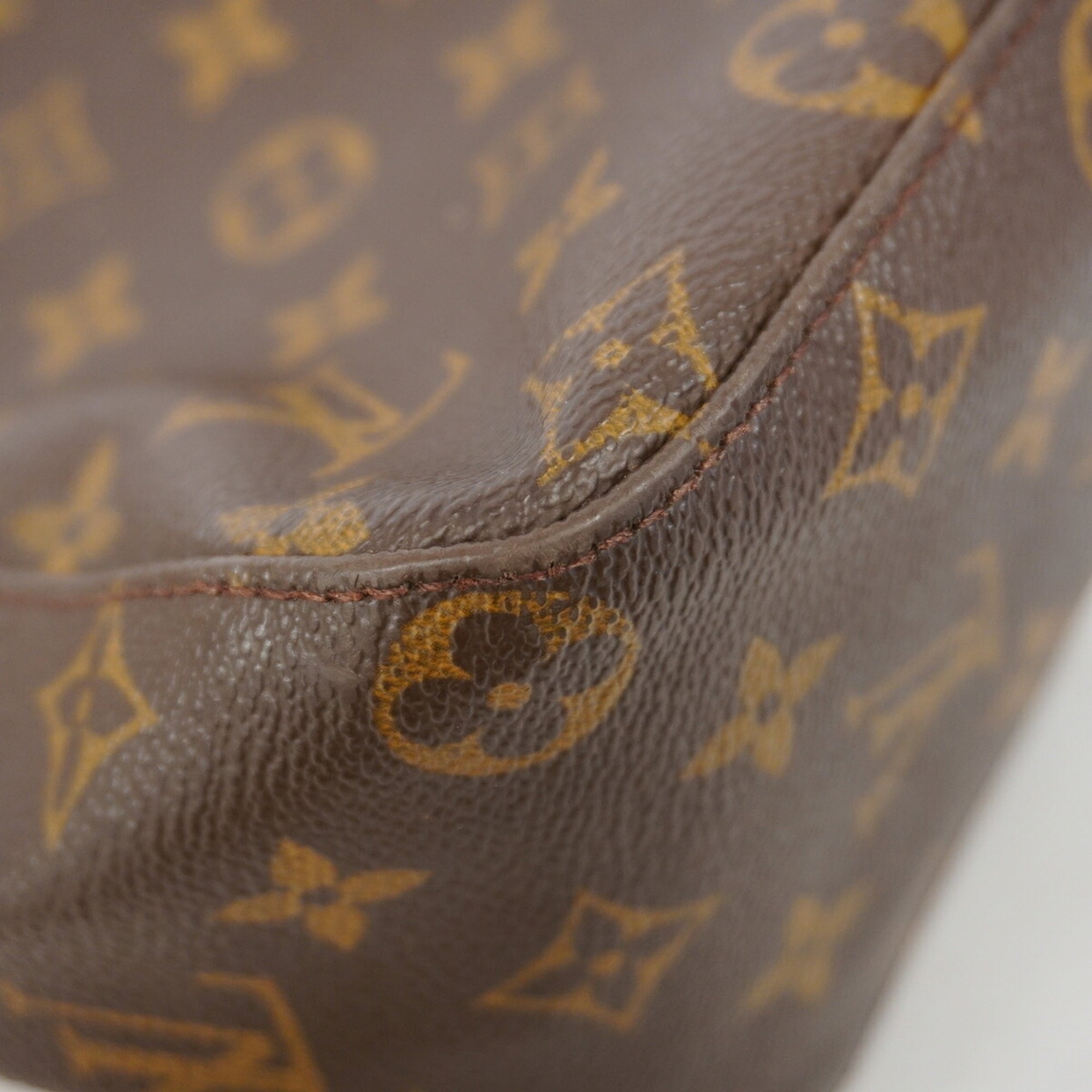 Louis Vuitton Brown Shoulder Bag (Pre-Owned)