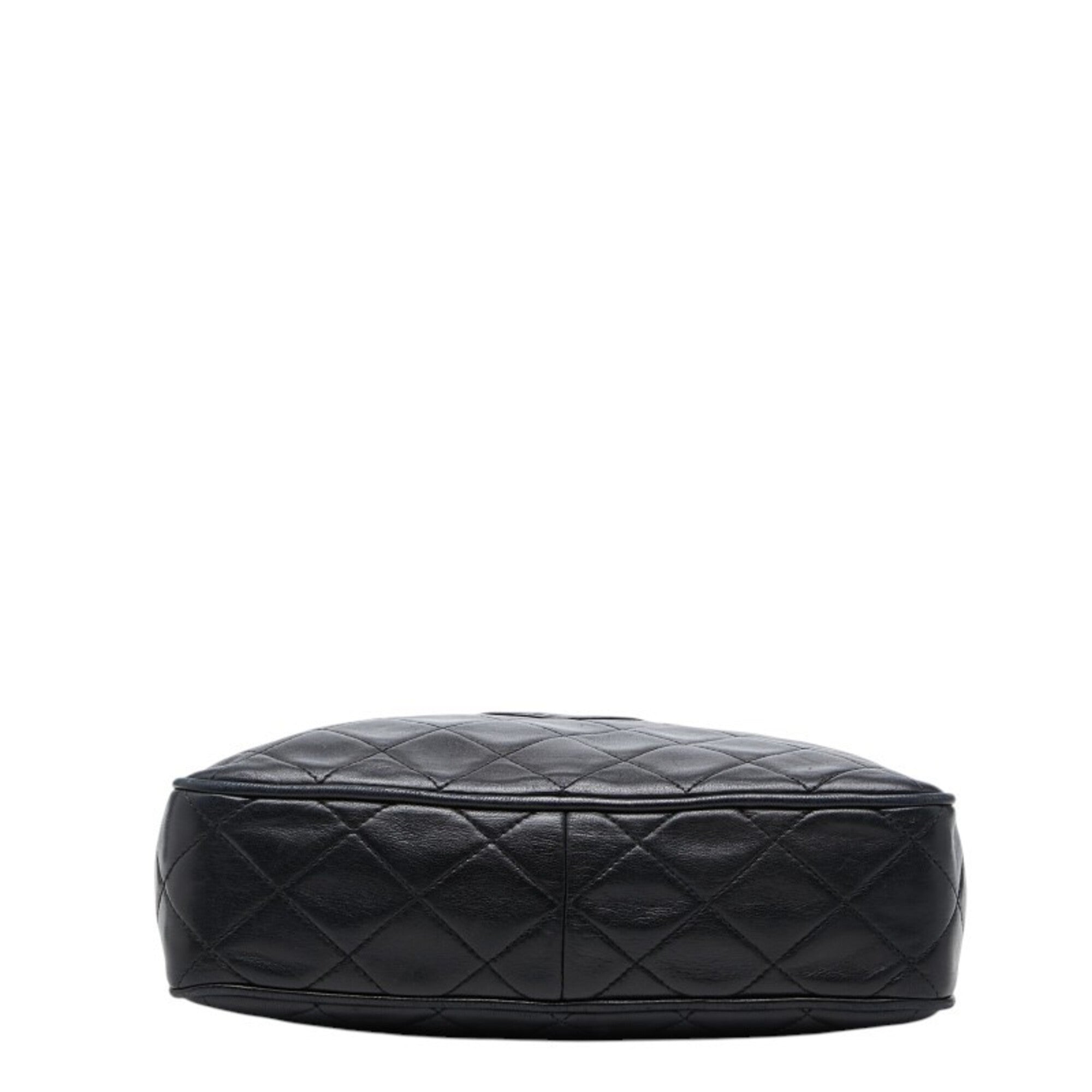 Chanel Black Leather Shoulder Bag (Pre-Owned)