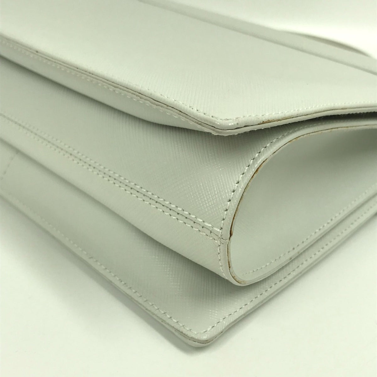 Salvatore Ferragamo Gancini White Leather Handbag Shoulder Bag (Pre-Owned)