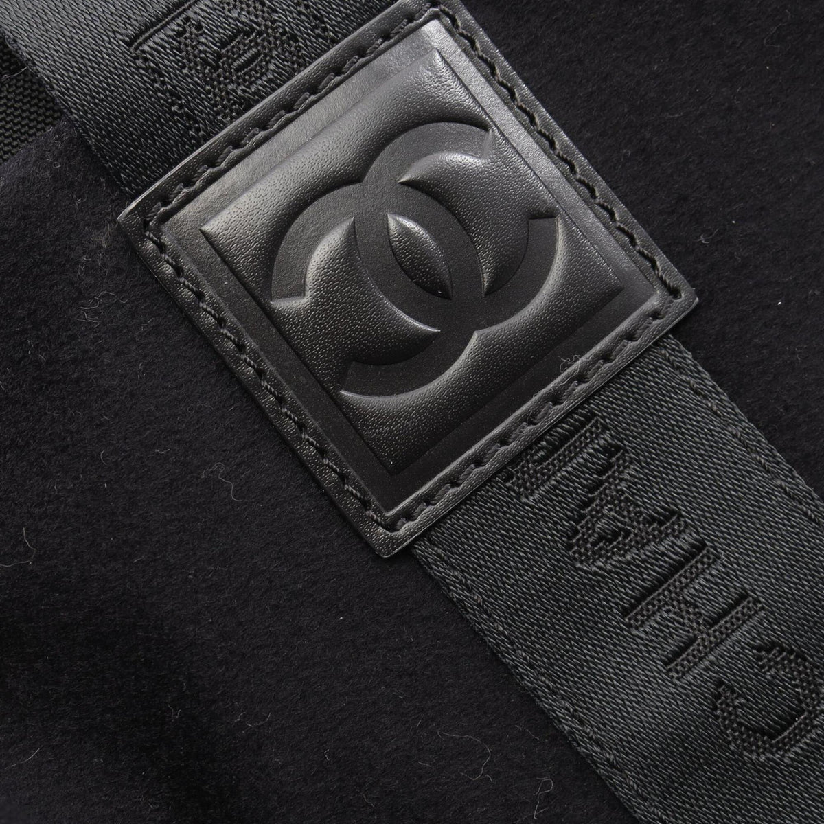 Chanel Black Wool Leather Nylon Canvas Tote Bag (Pre-Owned)