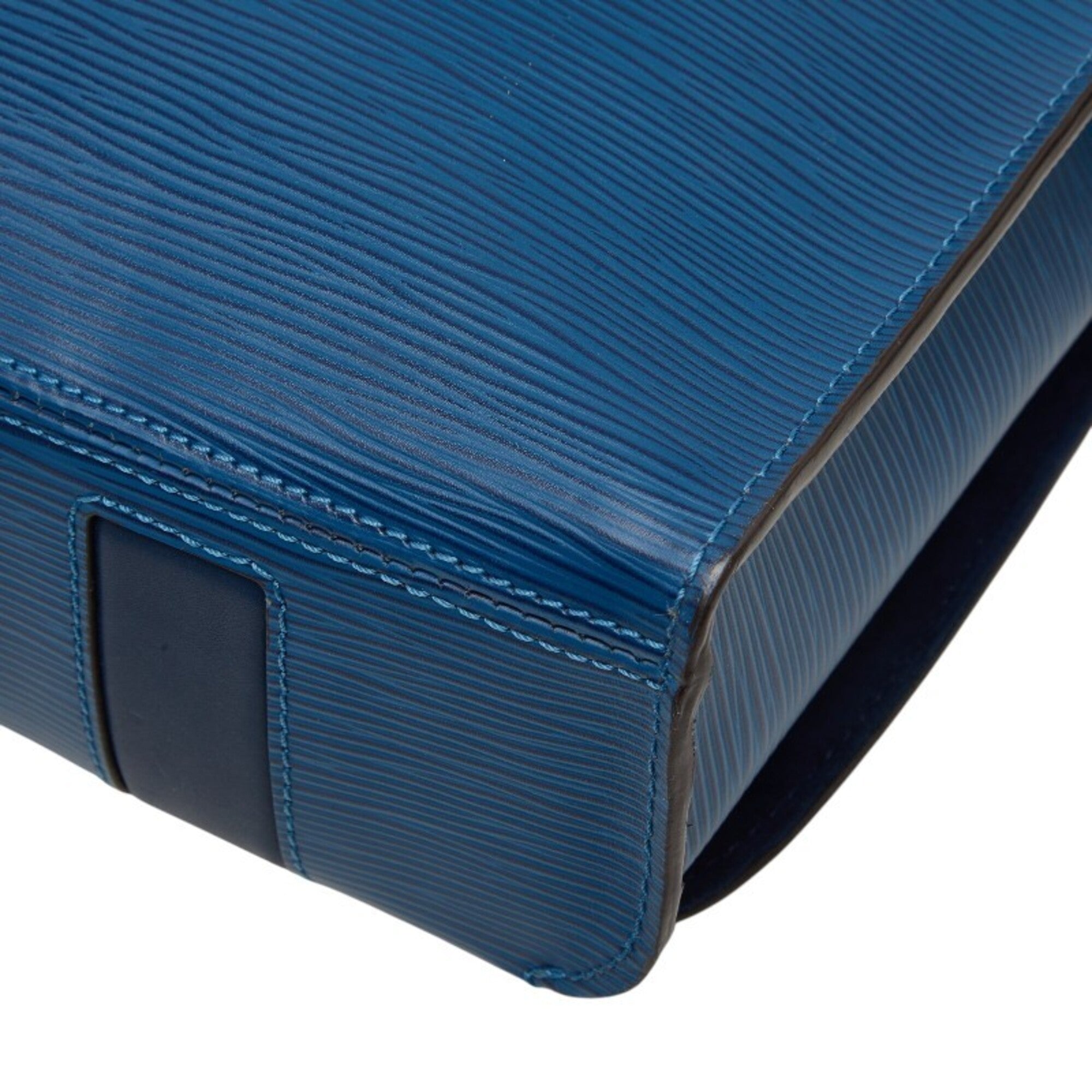 Louis Vuitton Blue Leather Shoulder Bag (Pre-Owned)