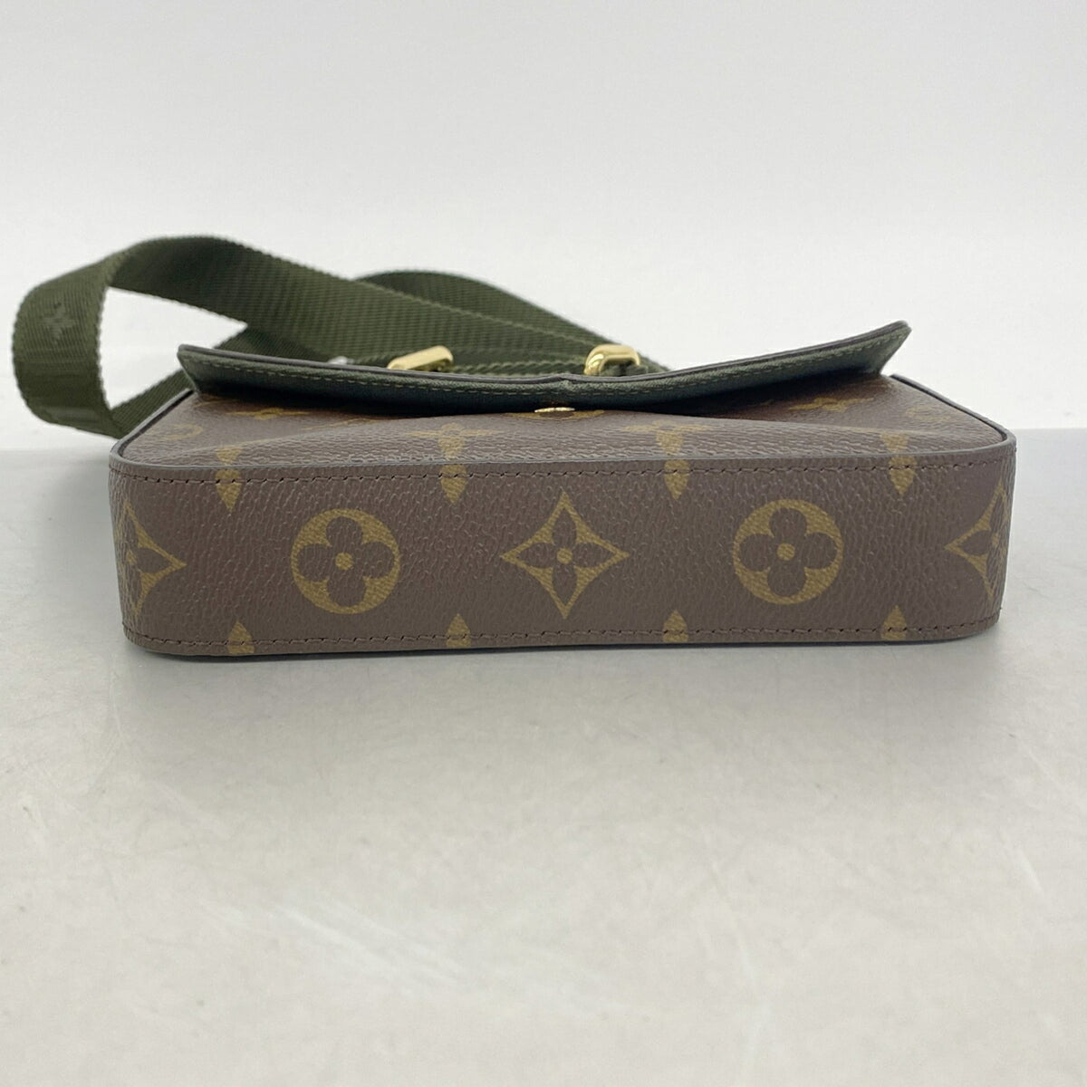 Louis Vuitton Brown Pochette (Pre-Owned)