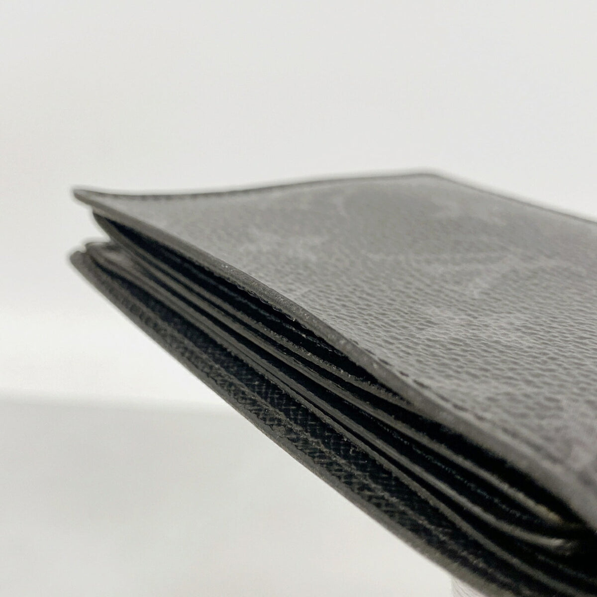 Louis Vuitton Black Bill Wallet (Bi-Fold) (Pre-Owned)
